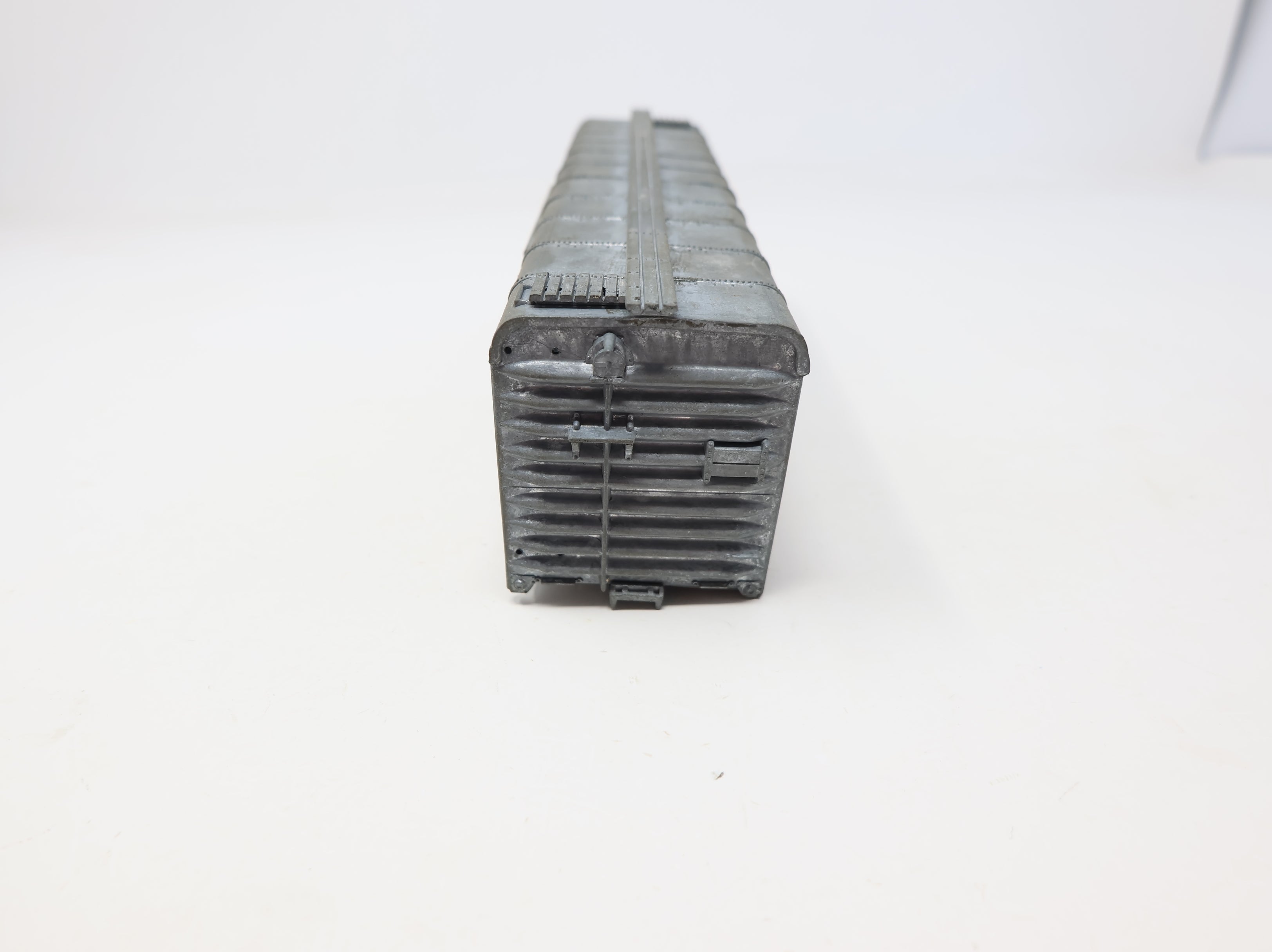 USED Roundhouse HO Scale 40' Box Car Pennsylvania #77610 Metal