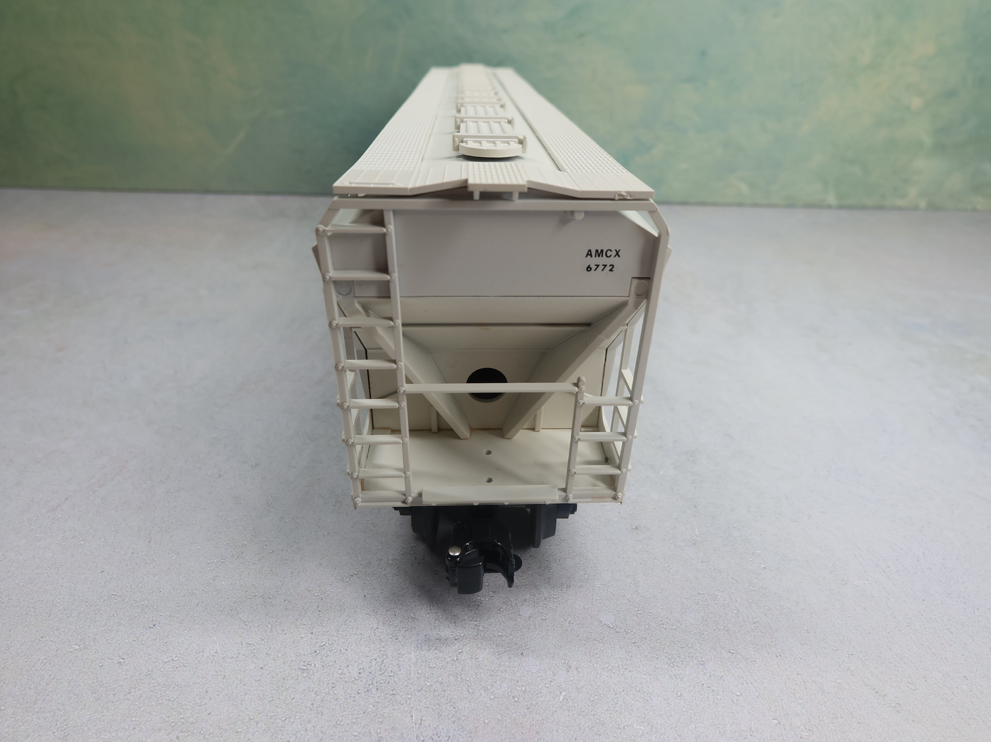 USED Weaver O ACF Centerflow Hopper Amoco AMCX #6772