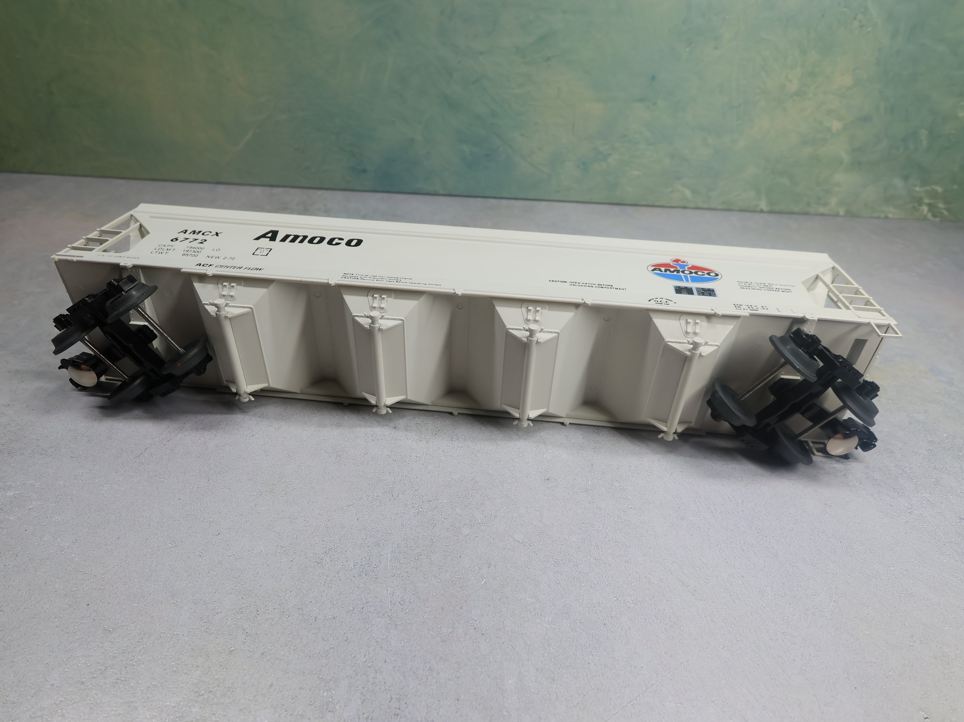 USED Weaver O ACF Centerflow Hopper Amoco AMCX #6772
