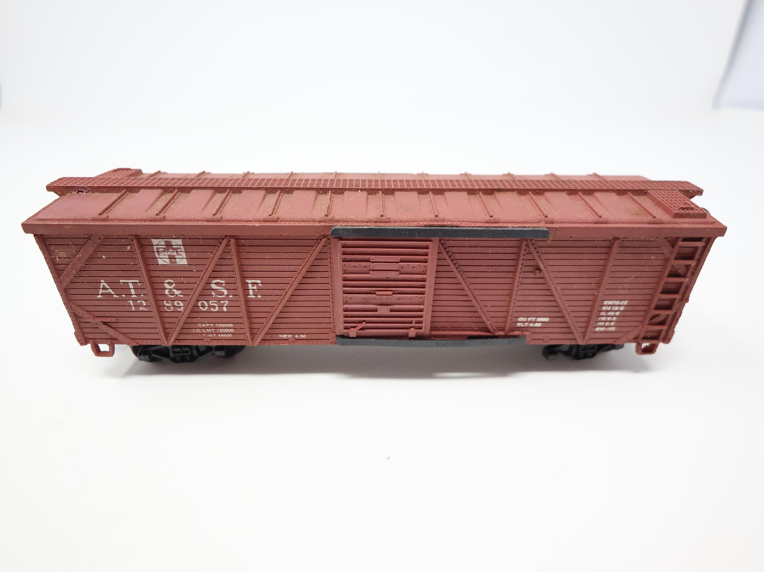 USED Life-Like HO Scale 40' Wooden Box Car Santa Fe ATSF #4-30