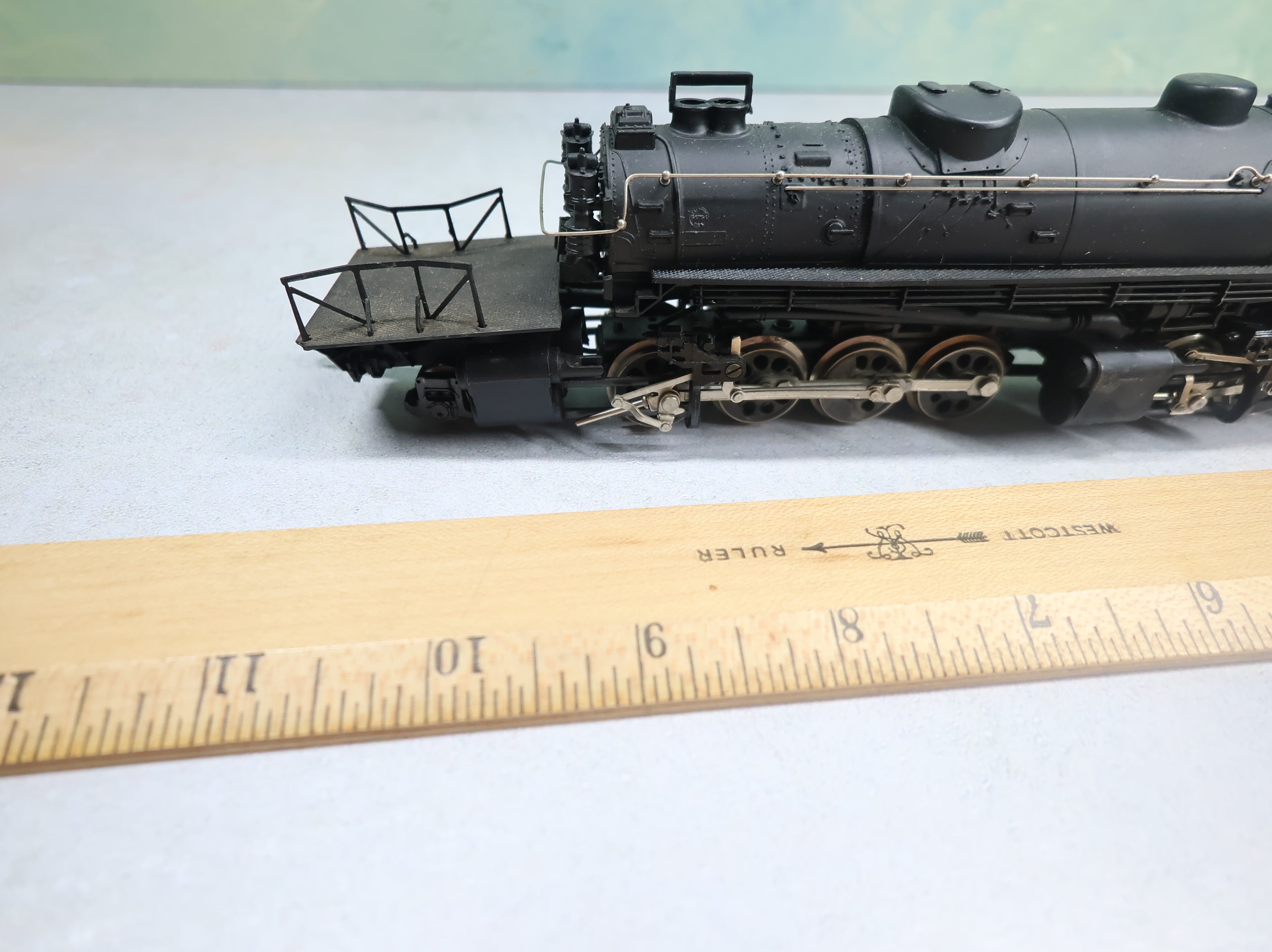 USED Rivarossi HO Scale 4-8-8-2 Cab Forward Steam Locomotive & Tender Southern Pacific #4272 Parts/Repairs DC
