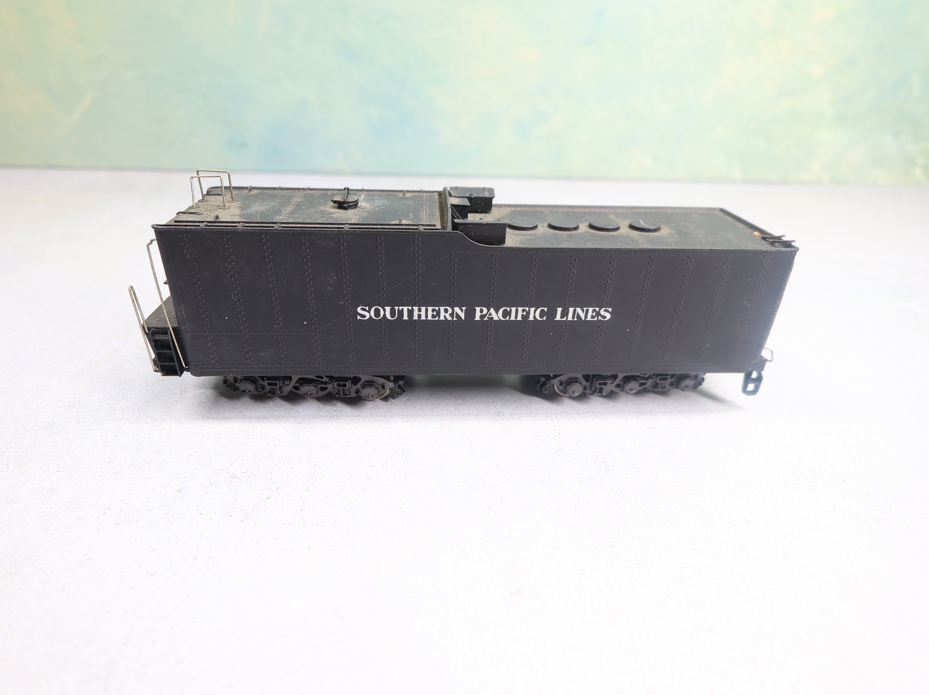USED Rivarossi HO Scale 4-8-8-2 Cab Forward Steam Locomotive & Tender Southern Pacific #4272 Parts/Repairs DC