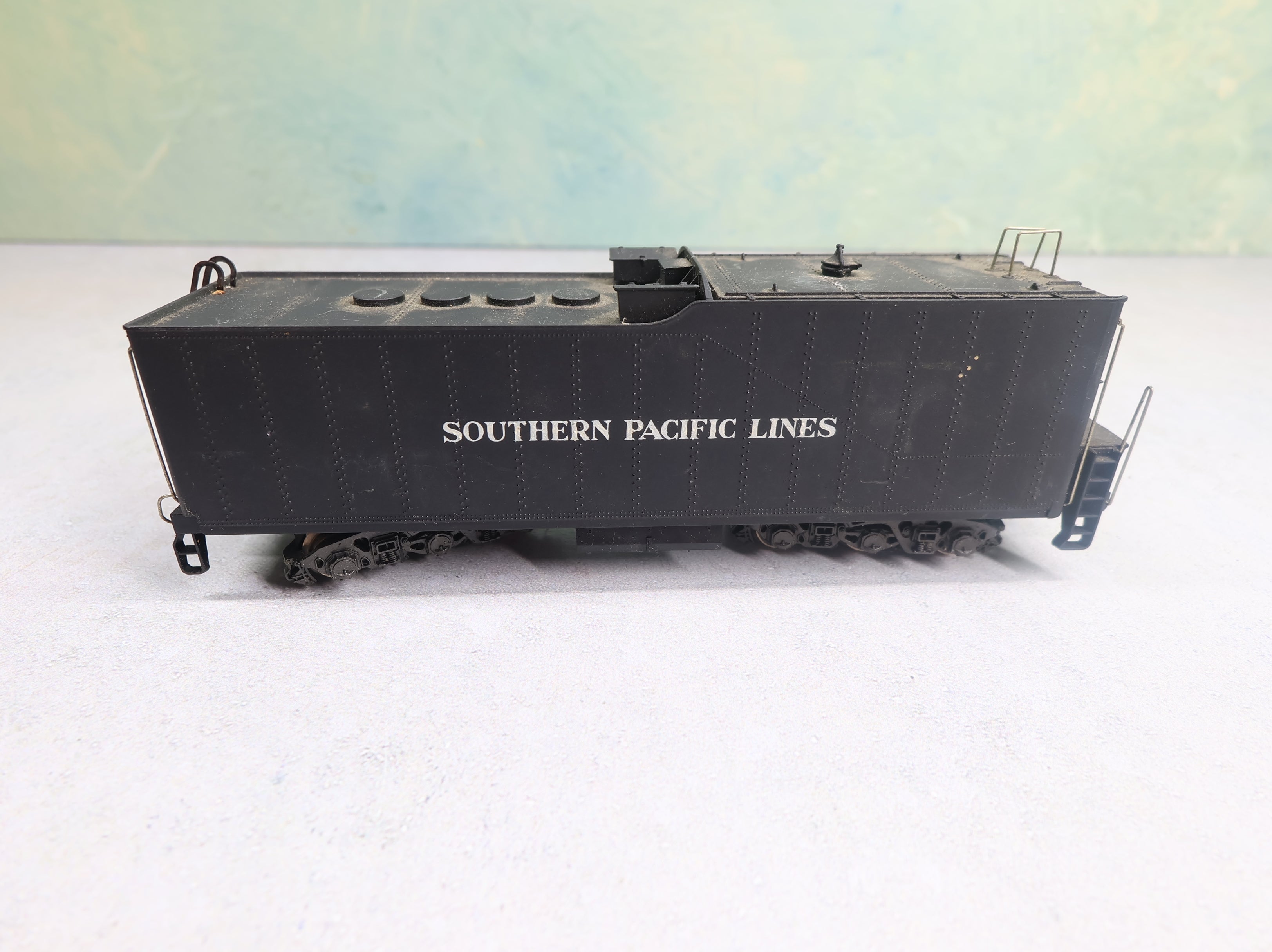 USED Rivarossi HO Scale 4-8-8-2 Cab Forward Steam Locomotive & Tender Southern Pacific #4272 Parts/Repairs DC