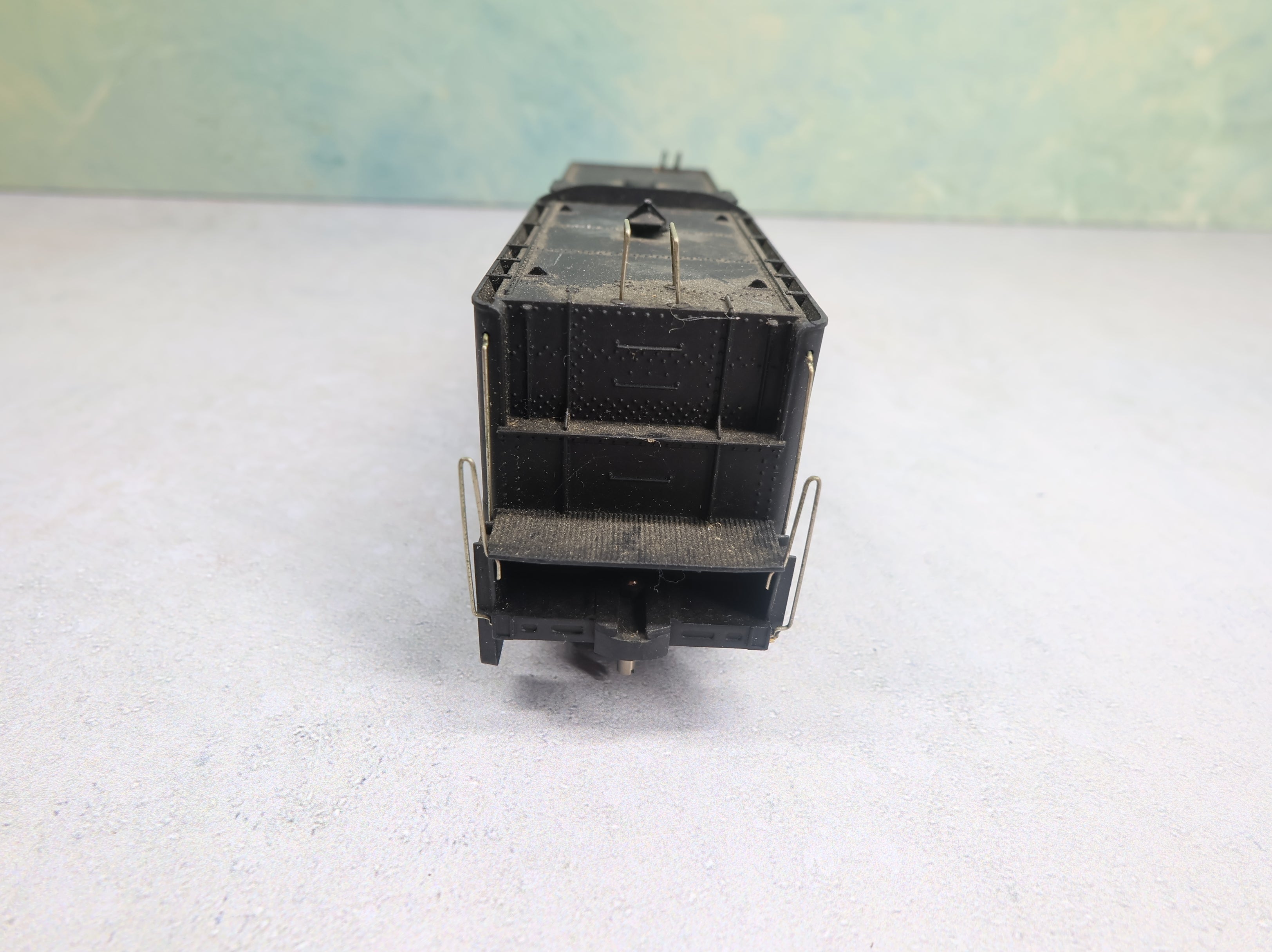 USED Rivarossi HO Scale 4-8-8-2 Cab Forward Steam Locomotive & Tender Southern Pacific #4272 Parts/Repairs DC