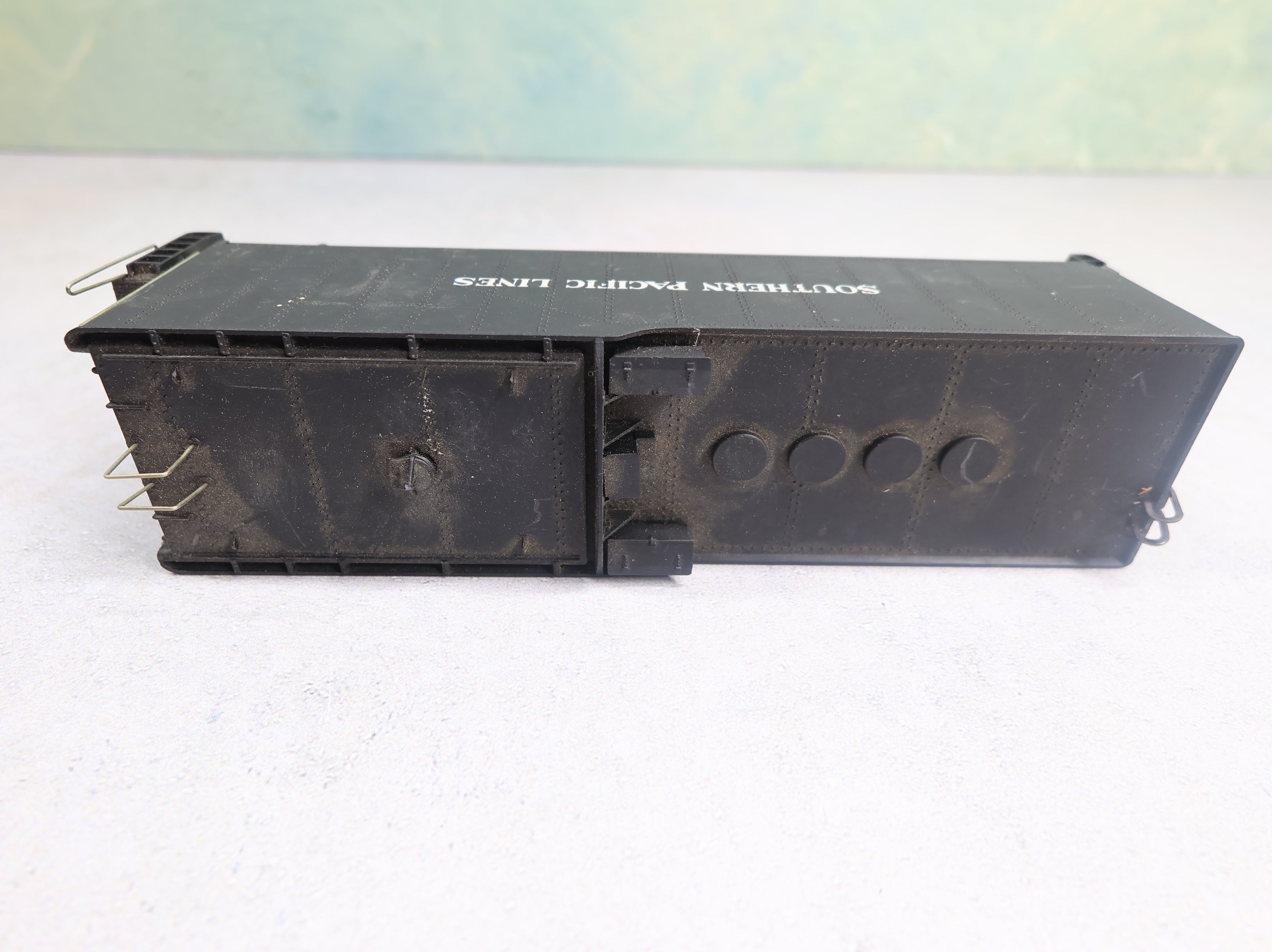 USED Rivarossi HO Scale 4-8-8-2 Cab Forward Steam Locomotive & Tender Southern Pacific #4272 Parts/Repairs DC