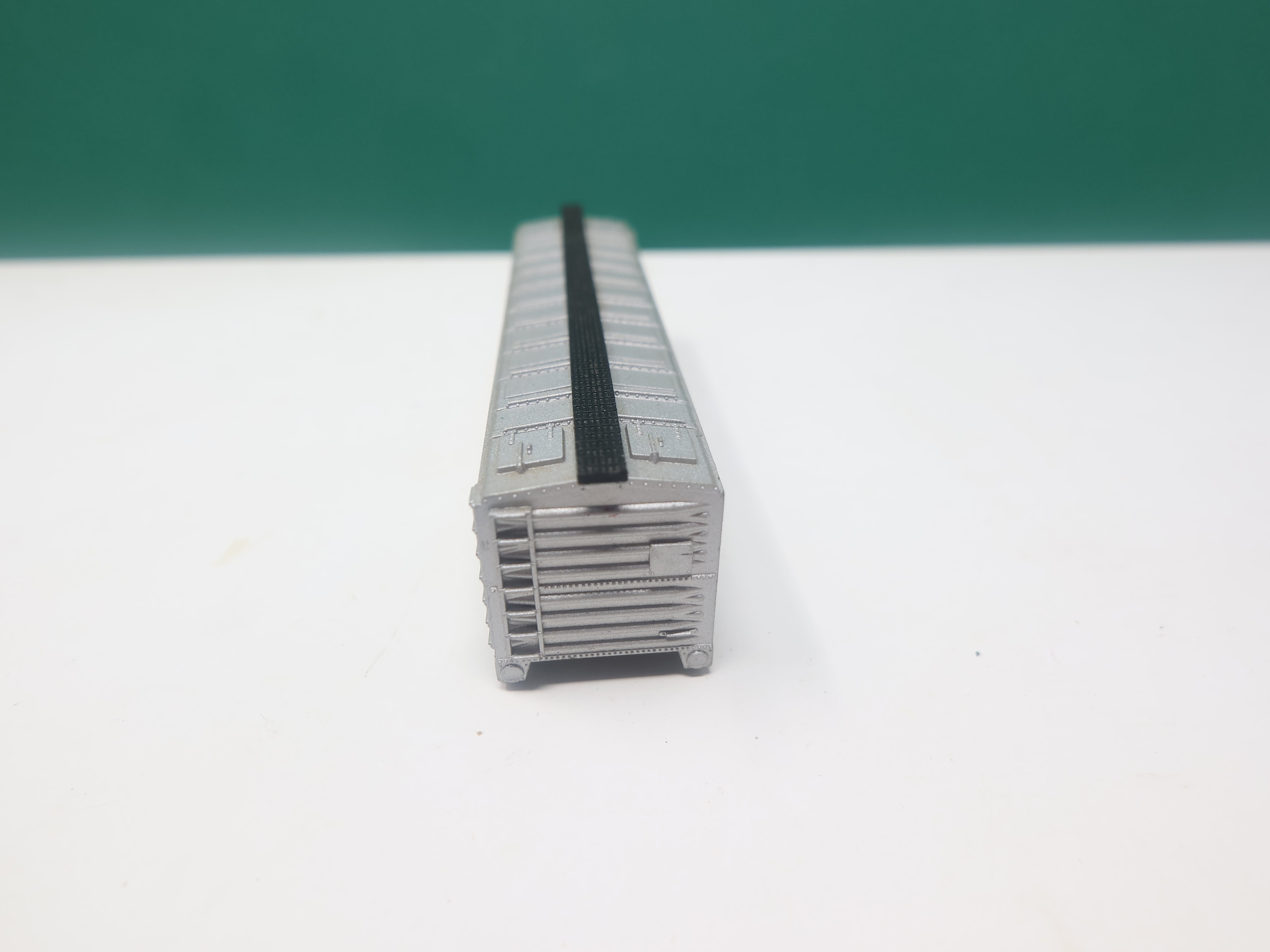 USED Atlas N Scale, 40' Reefer Box Car, Illinois Central IC #51004, Shell Only