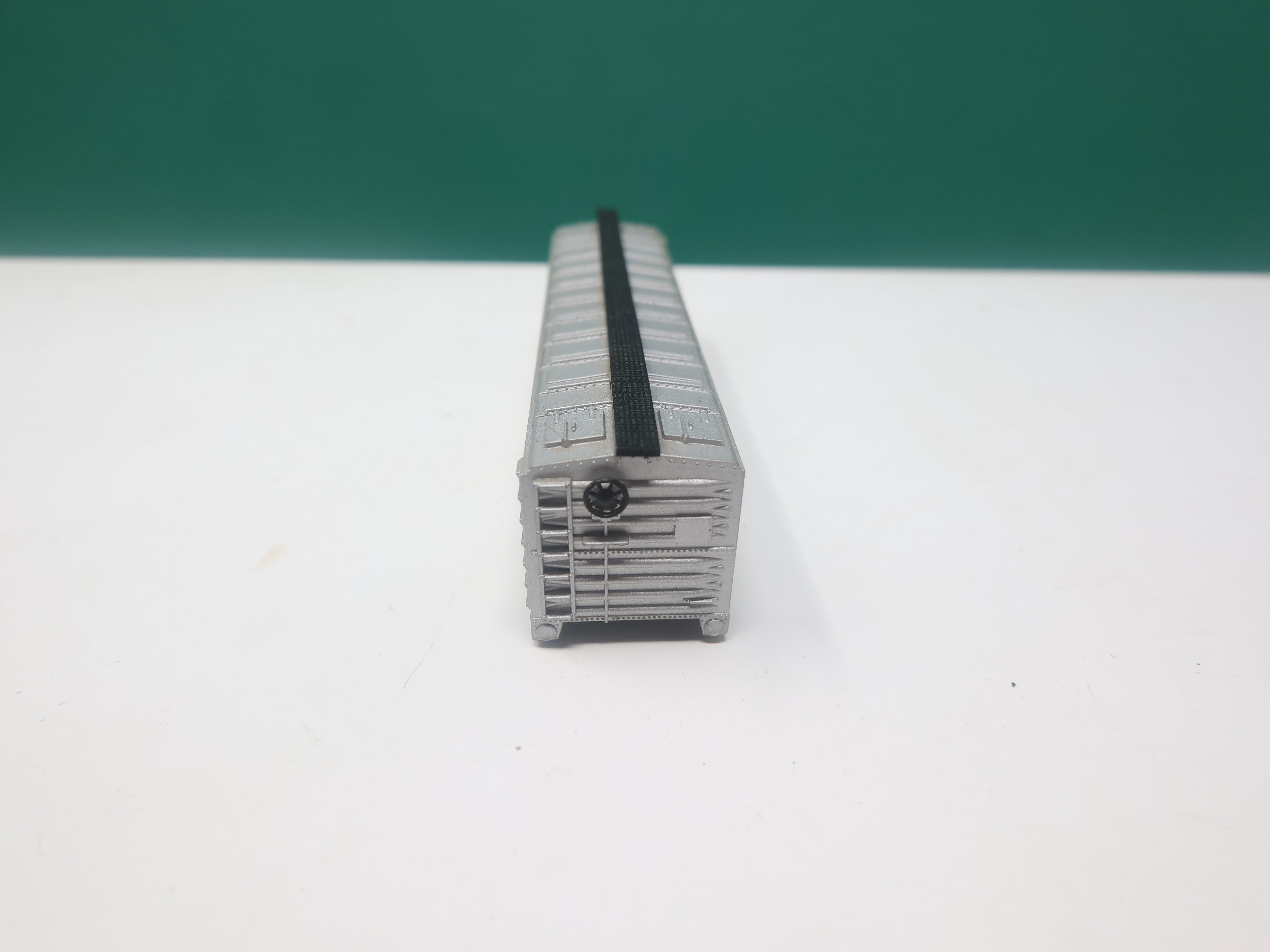 USED Atlas N Scale, 40' Reefer Box Car, Illinois Central IC #51004, Shell Only