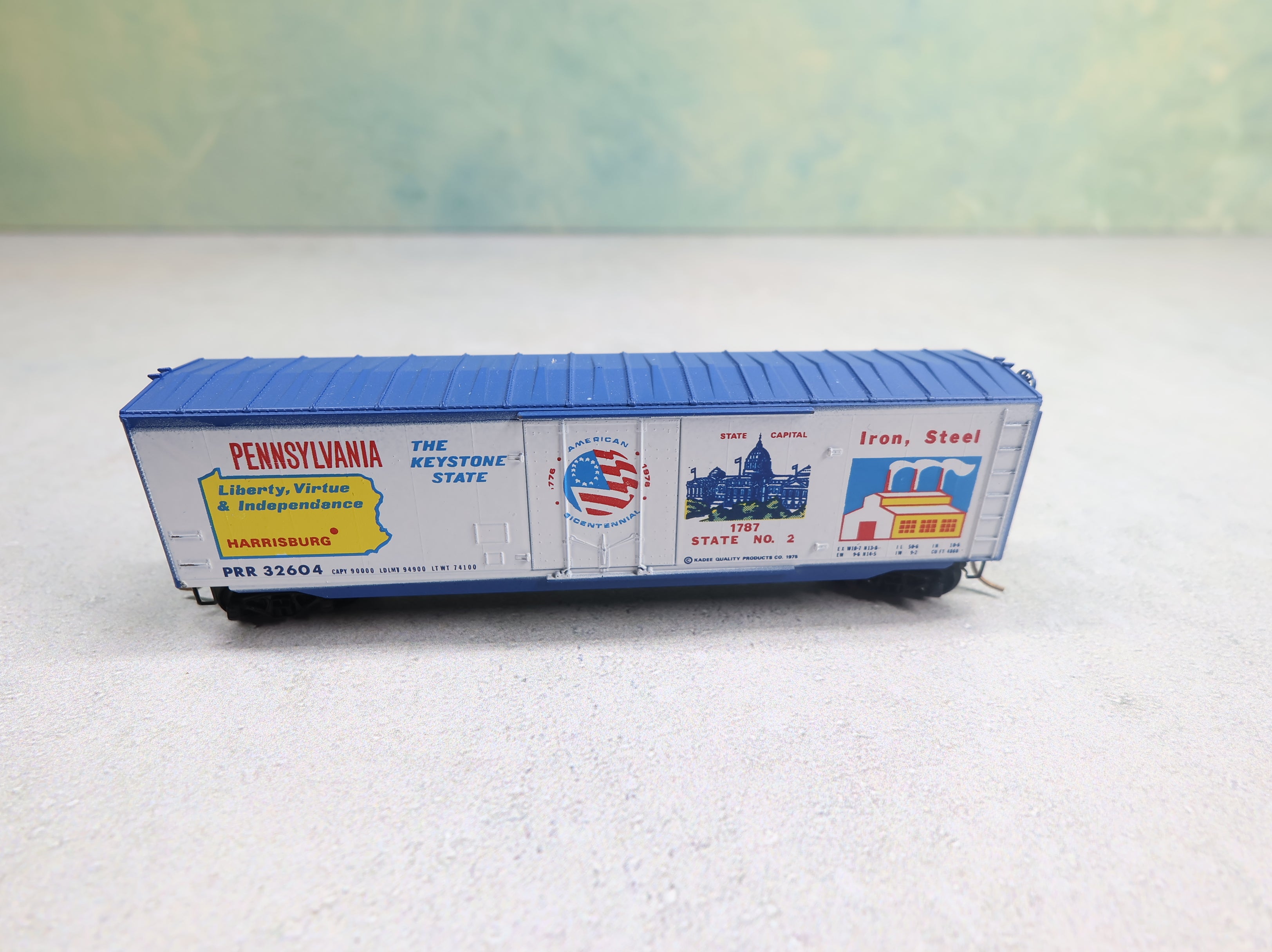 USED Micro-Trains 38080 N Scale 50' Box Car Pennsylvania State Car PRR #32604 Knuckle Couplers