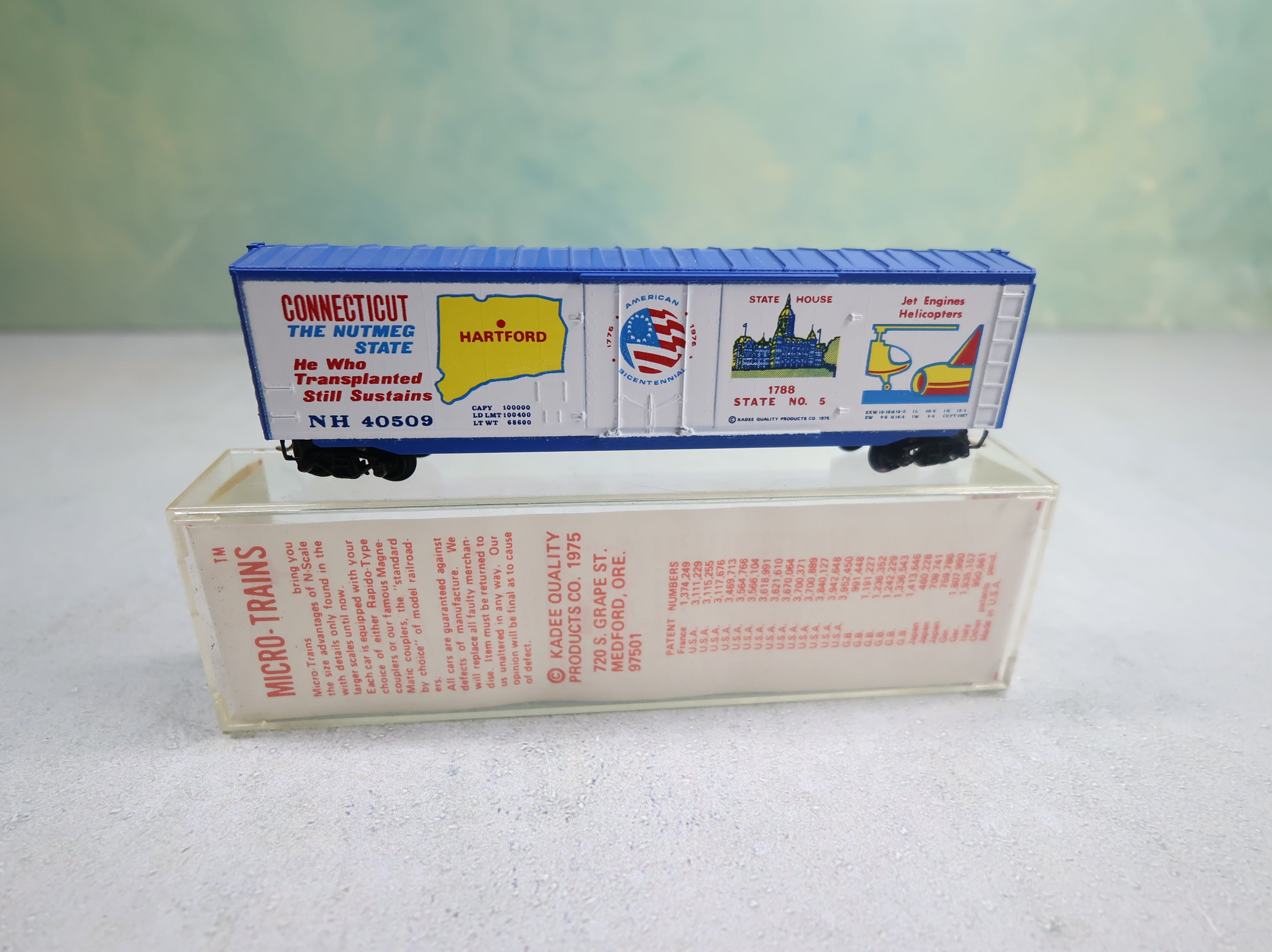 USED Micro-Trains 38020 N Scale 50' Box Car Connecticut State Car NH #40509 Knuckle Couplers