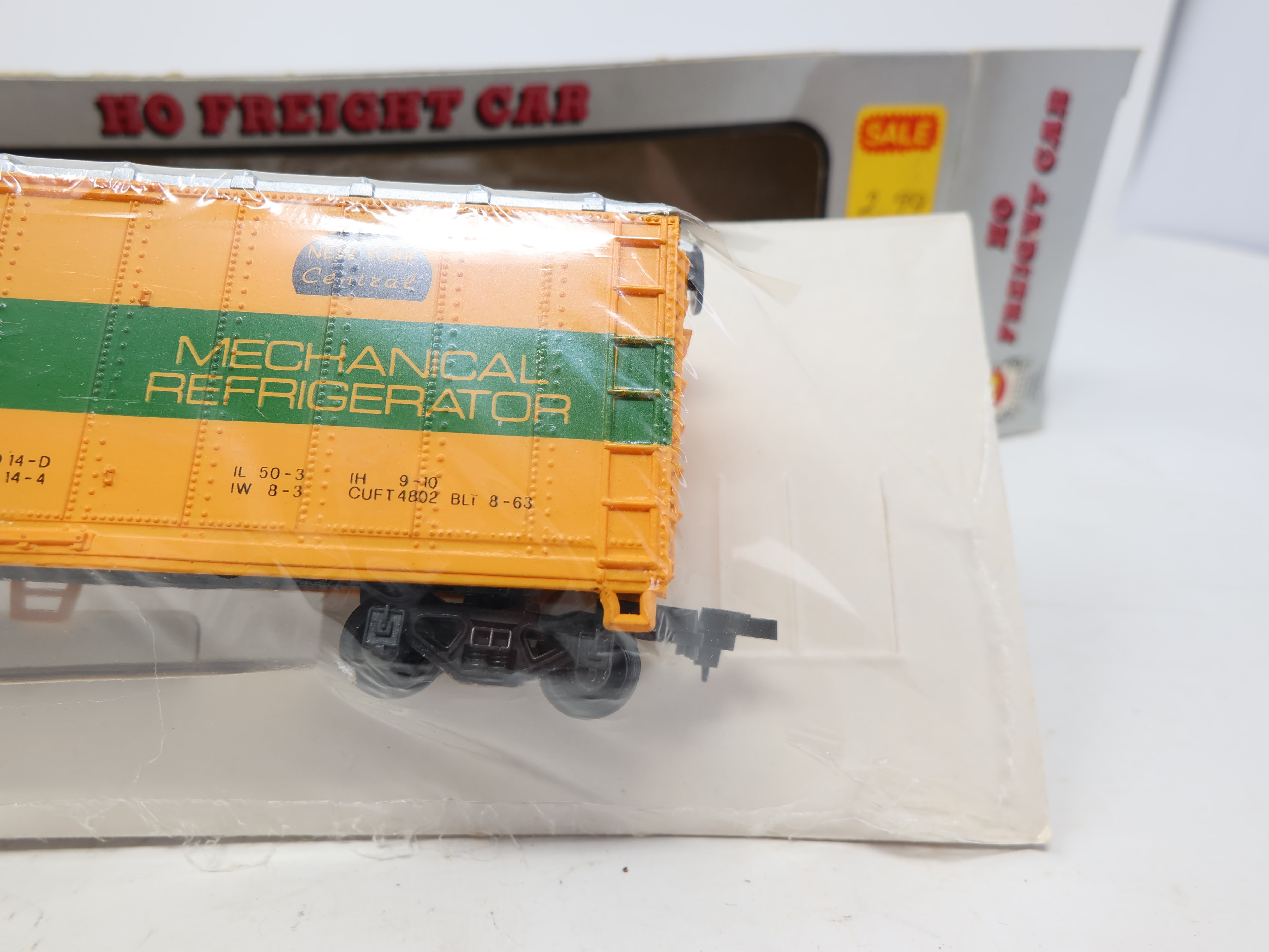 USED AHM HO Scale, 50' Mechanical Reefer Box Car, New York Central NYMX #1020, (Sealed)