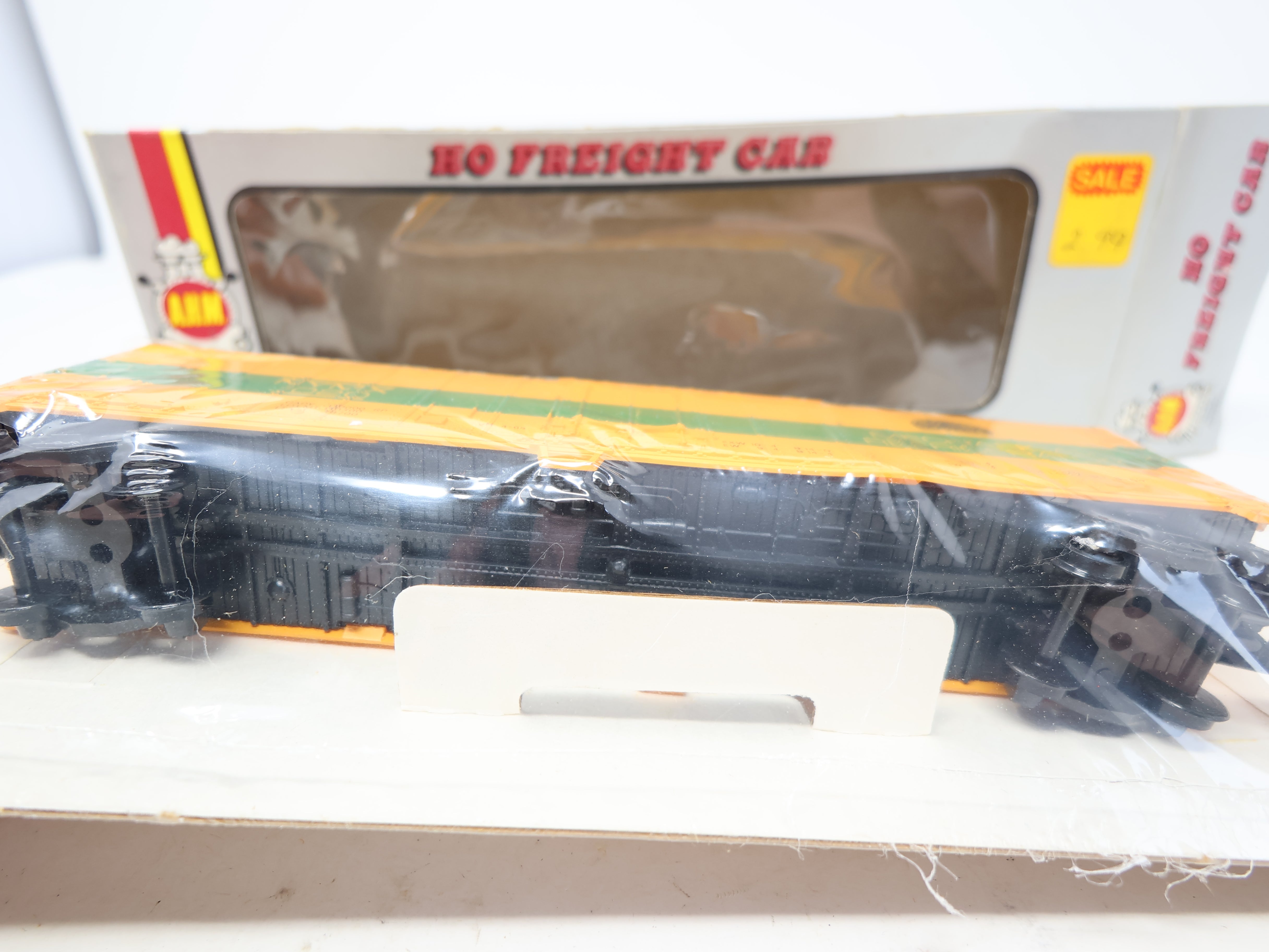 USED AHM HO Scale, 50' Mechanical Reefer Box Car, New York Central NYMX #1020, (Sealed)