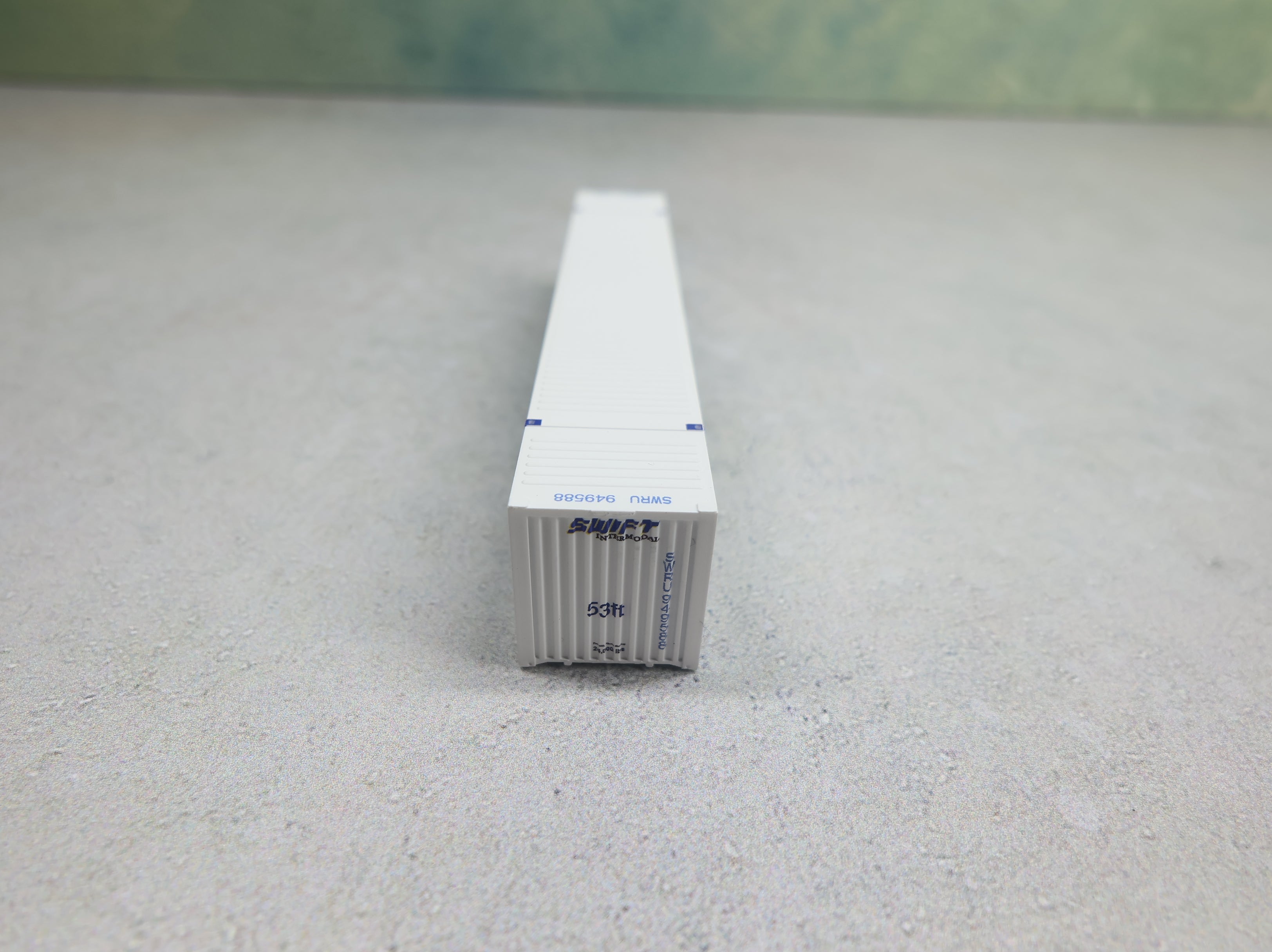 USED Micro-Trains 46900112 N Scale 53' Corrugated Container Swift Intermodal SWRU #949588