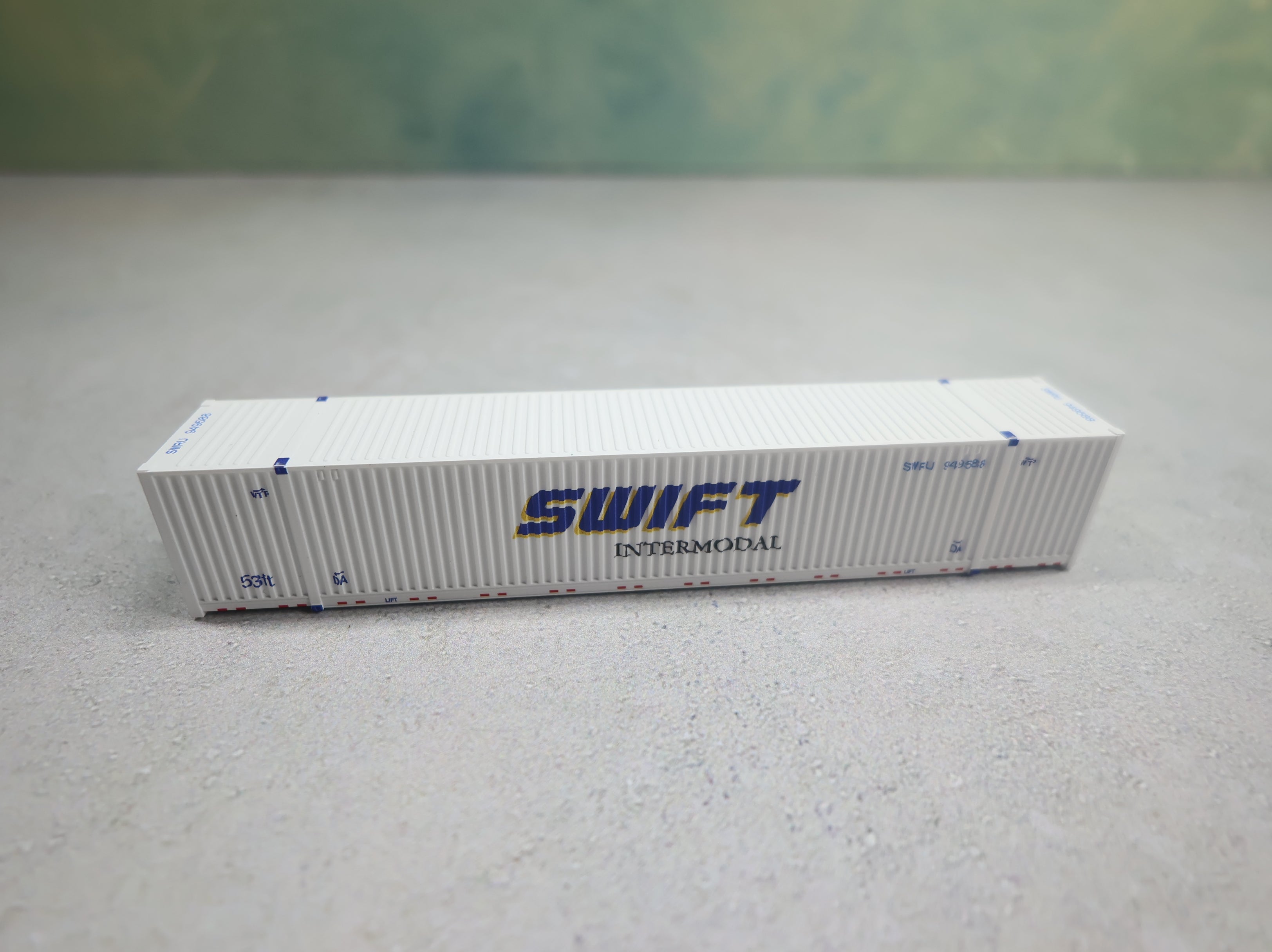 USED Micro-Trains 46900112 N Scale 53' Corrugated Container Swift Intermodal SWRU #949588
