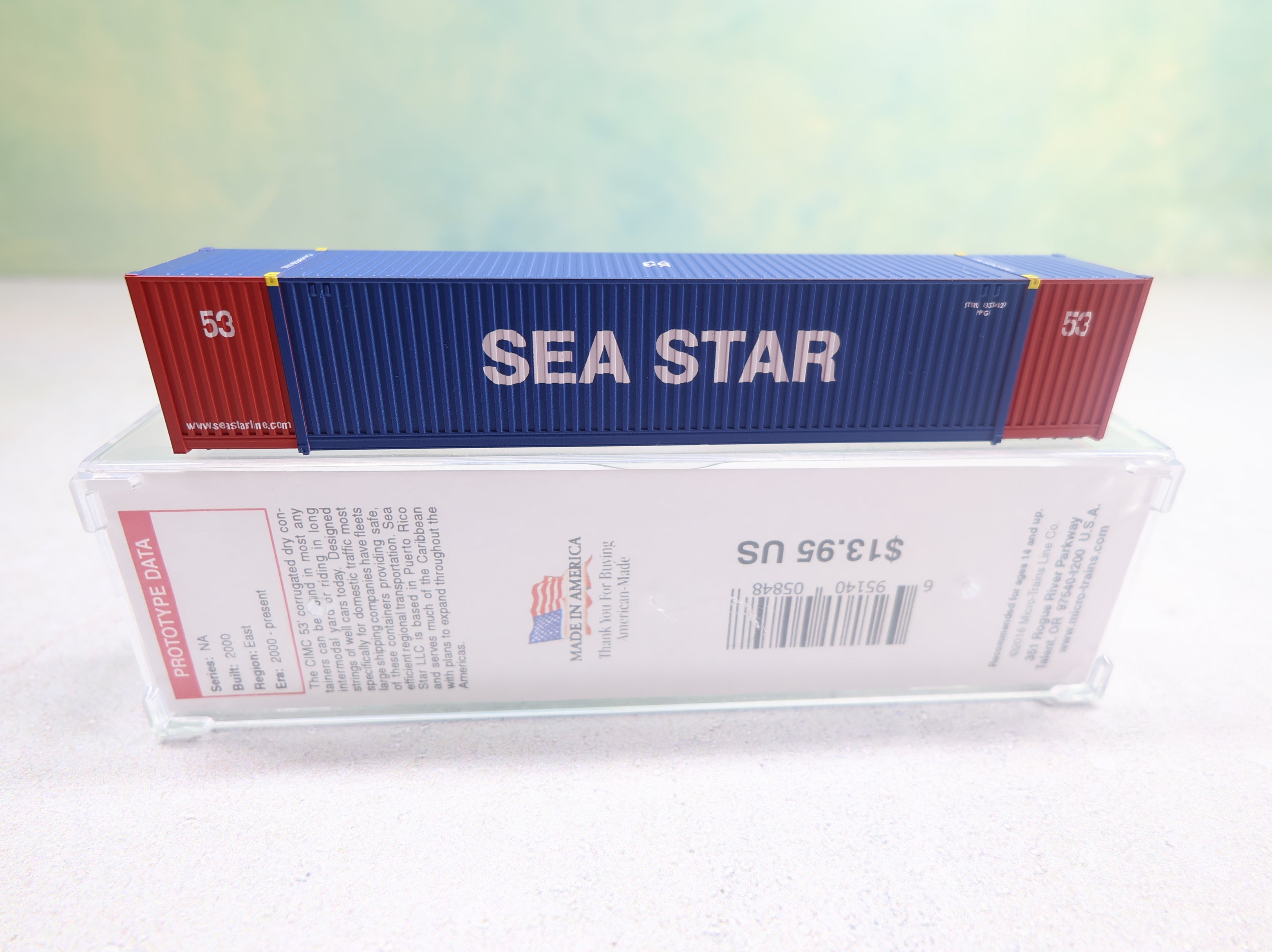 USED Micro-Trains 46900030 N Scale 53' Corrugated Container Sea Star #833429