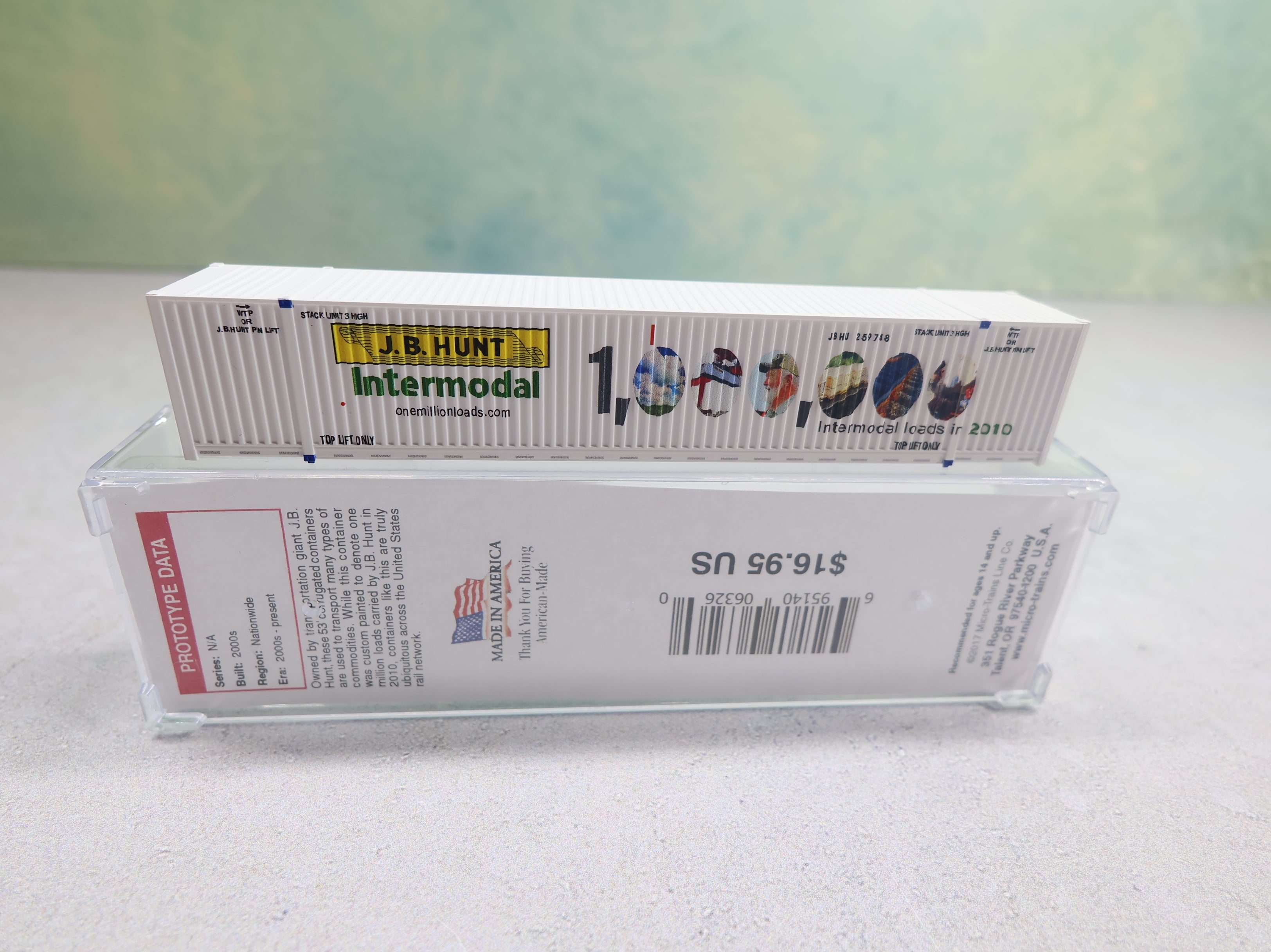 USED Micro-Trains 46900520 N Scale 53' Corrugated Container JB Hunt #259748