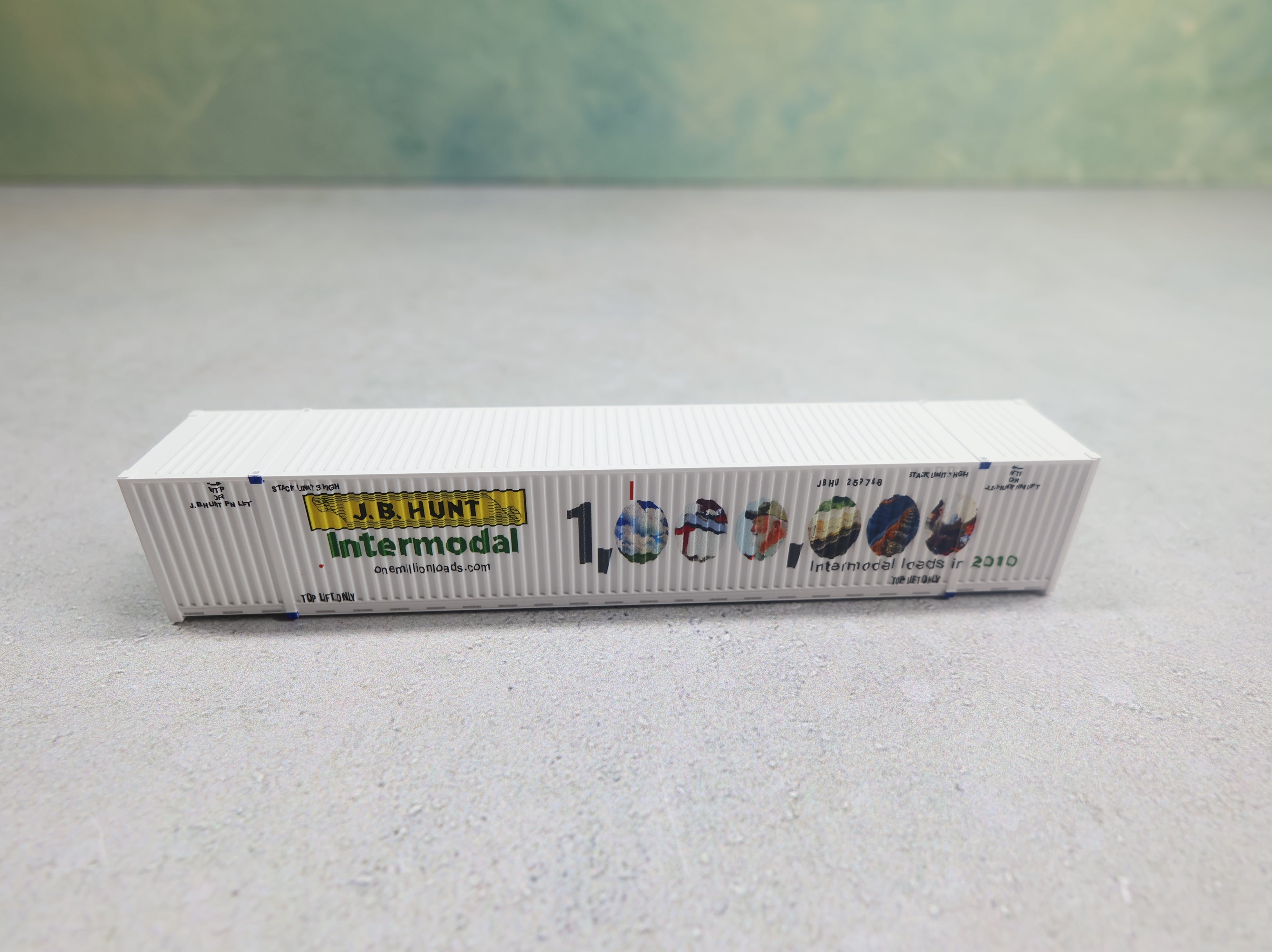 USED Micro-Trains 46900520 N Scale 53' Corrugated Container JB Hunt #259748
