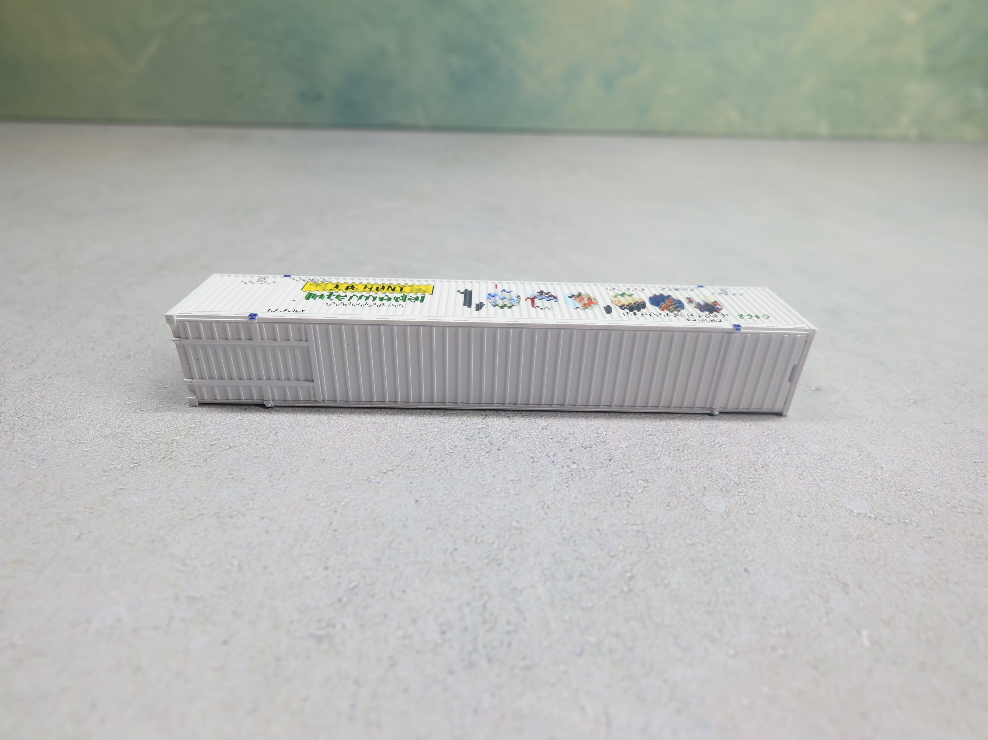 USED Micro-Trains 46900520 N Scale 53' Corrugated Container JB Hunt #259748