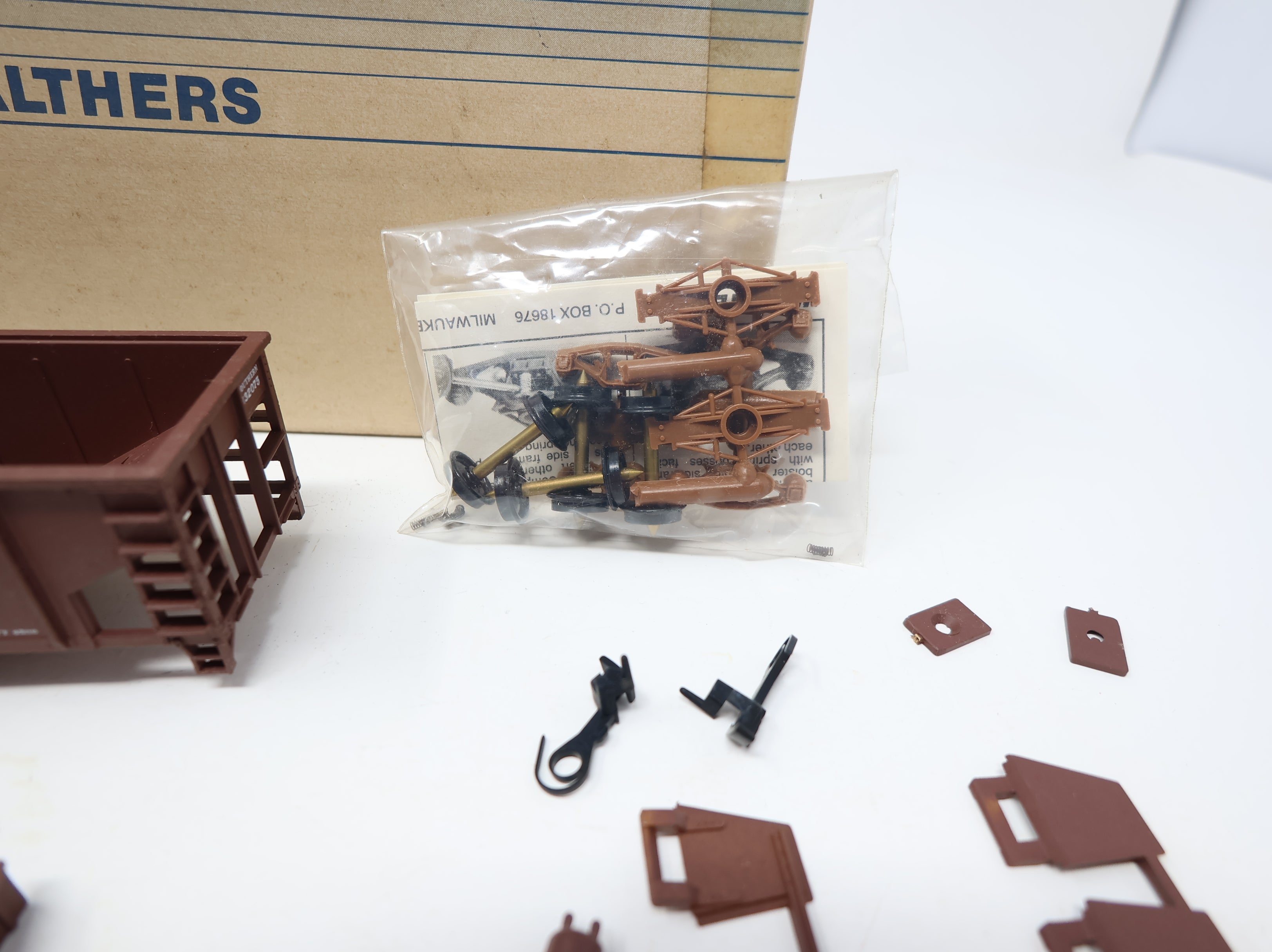 USED Walthers 932-3054 HO Scale 36' Converted Wood Chip Car Southern #132075 KIT