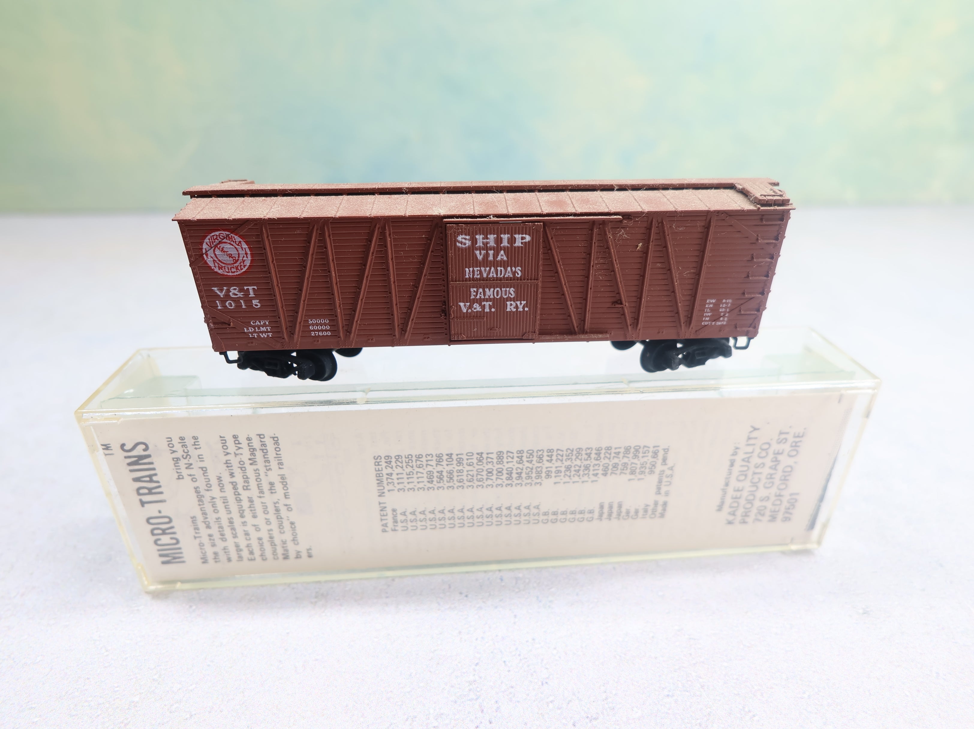 USED Kadee 28010 N Scale Micro-Trains 40' Outside Braced Box Car SD Virginia and Truckee V&T #1015 Knuckle Couplers