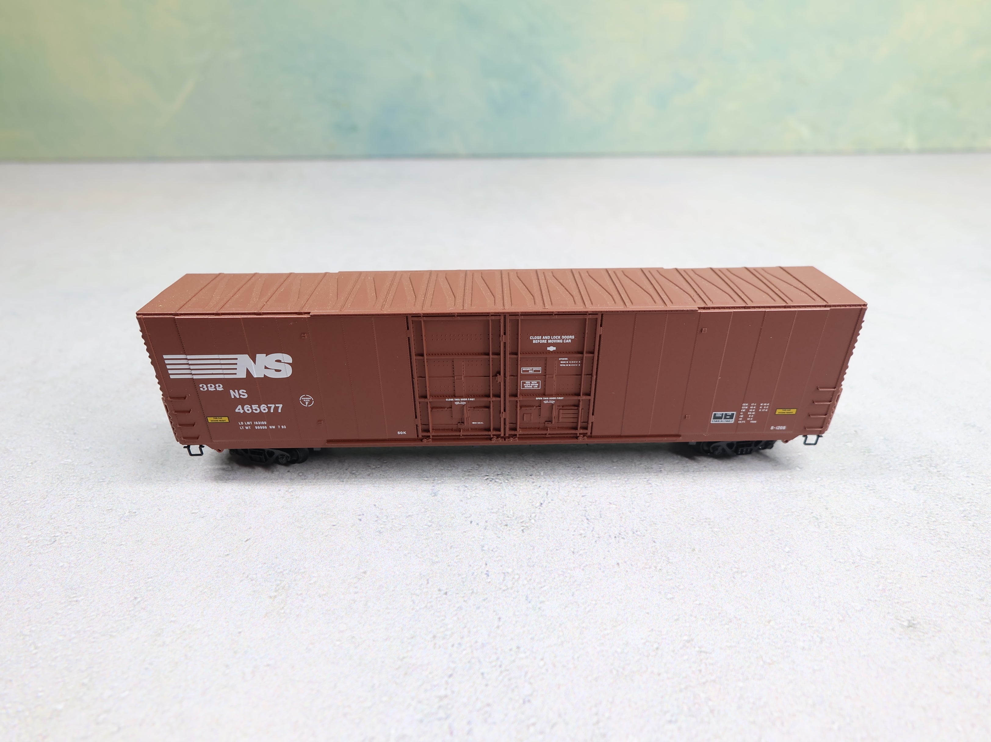 USED Micro-Trains 102070 N Scale 60' Box Car Excess Height Double Plug Doors Rivet Sides Norfolk Southern NS #465677 Knuckle Couplers