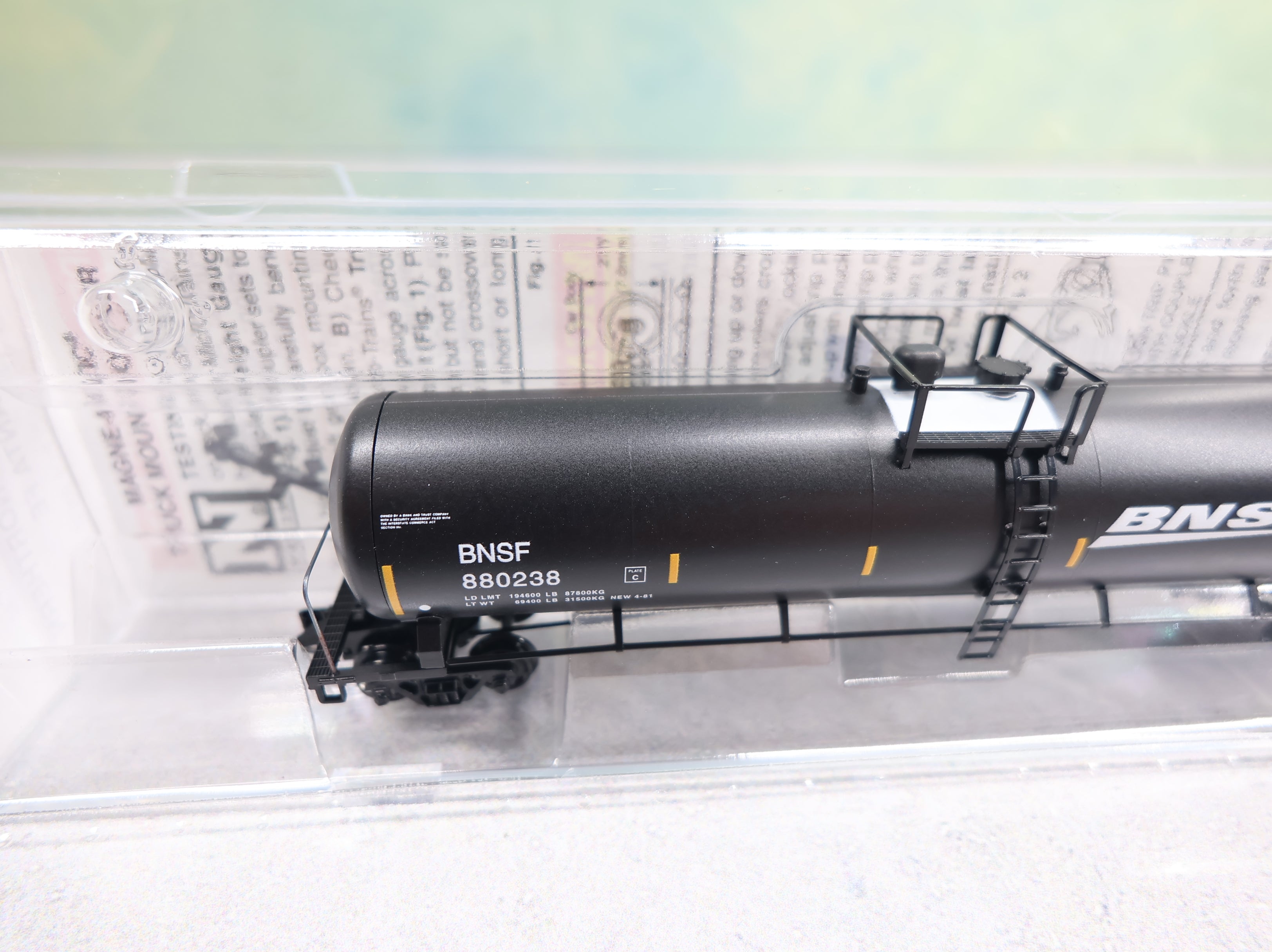 USED Micro-Trains 11000452 N Scale 56' General Service Tank Car BNSF #880238 Knuckle Couplers