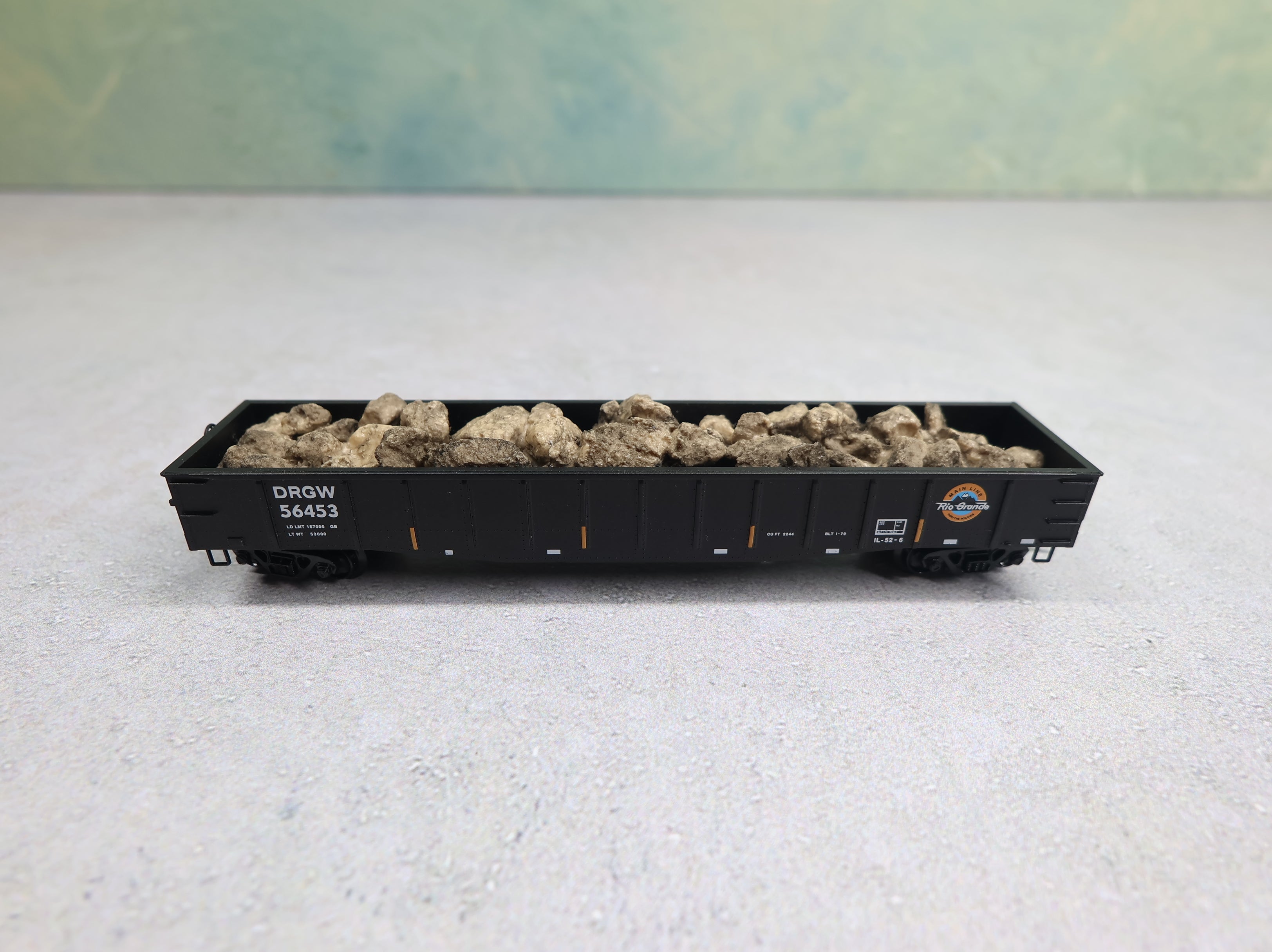 USED Micro-Trains 10500142 N Scale 50' Steel Side 14 Panel Fixed End Gondola w/ Rock Load Denver and Rio Grande Western DRGW #56453 Knuckle Couplers
