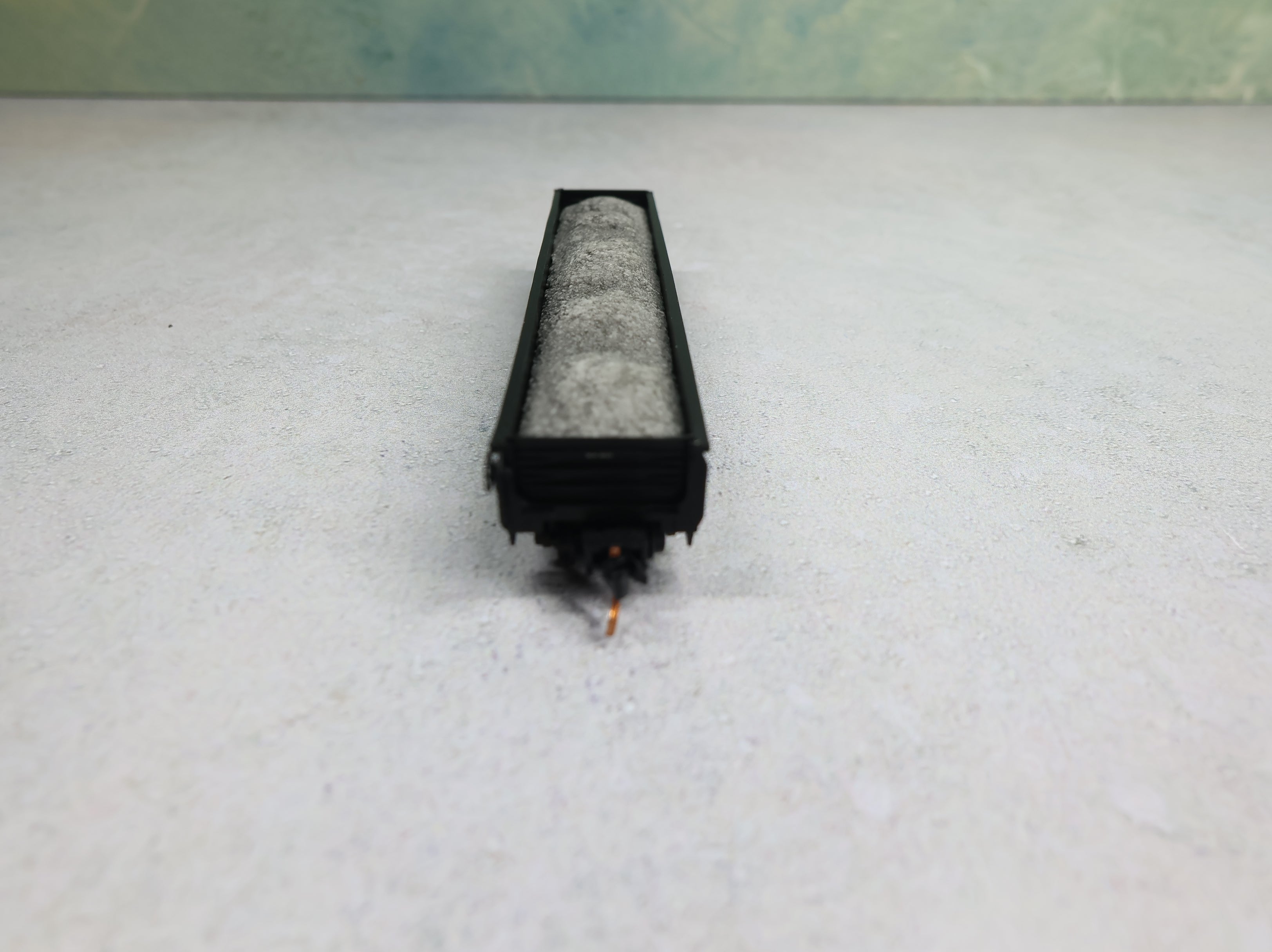 USED Micro-Trains 400050 N Scale 50' Gondola w/ Drop Ends & Load Western Pacific WP #6611 Knuckle Couplers