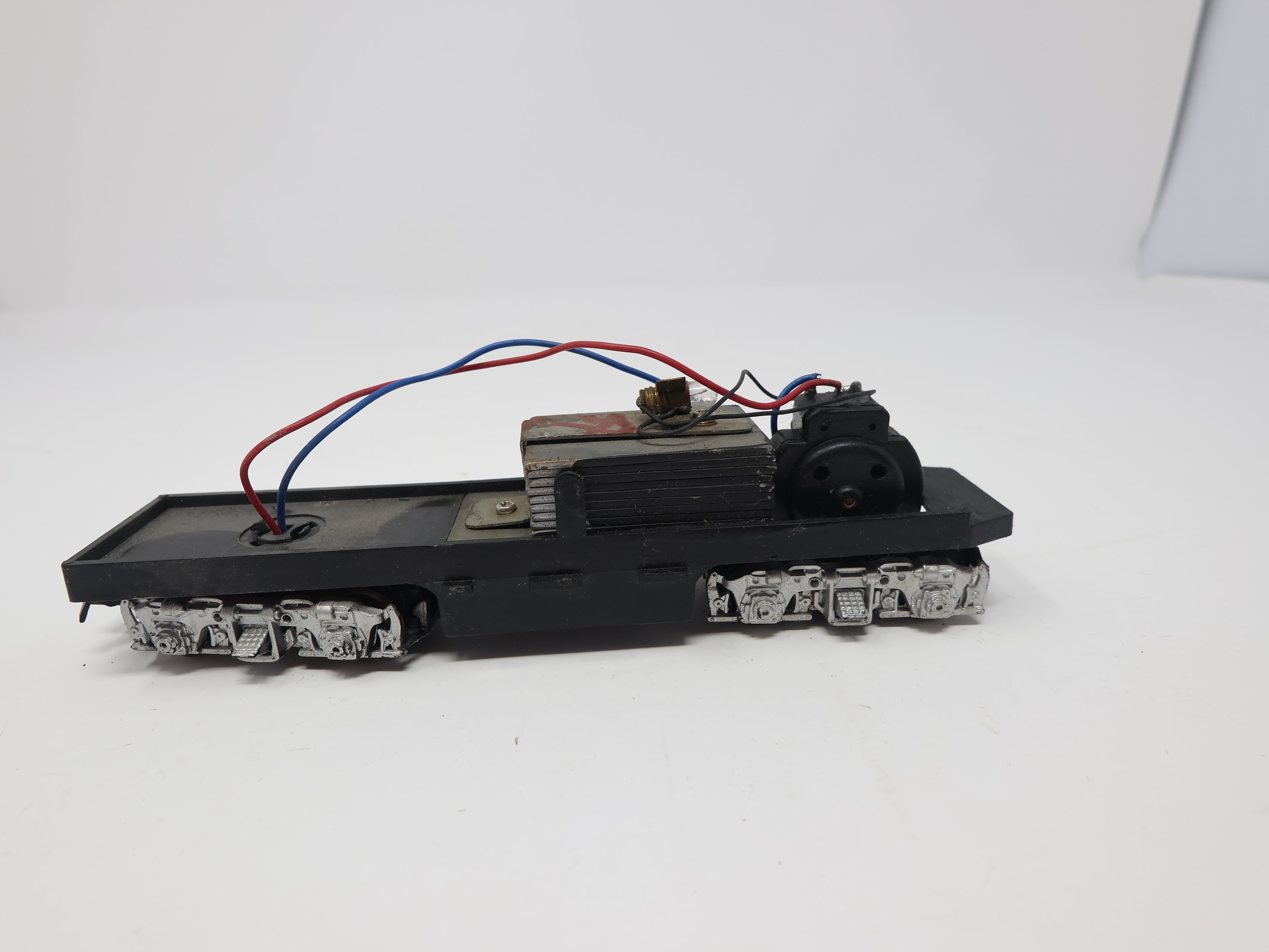 USED Life-Like HO Scale, 20782 Chassis, For Parts or Repairs (DC)