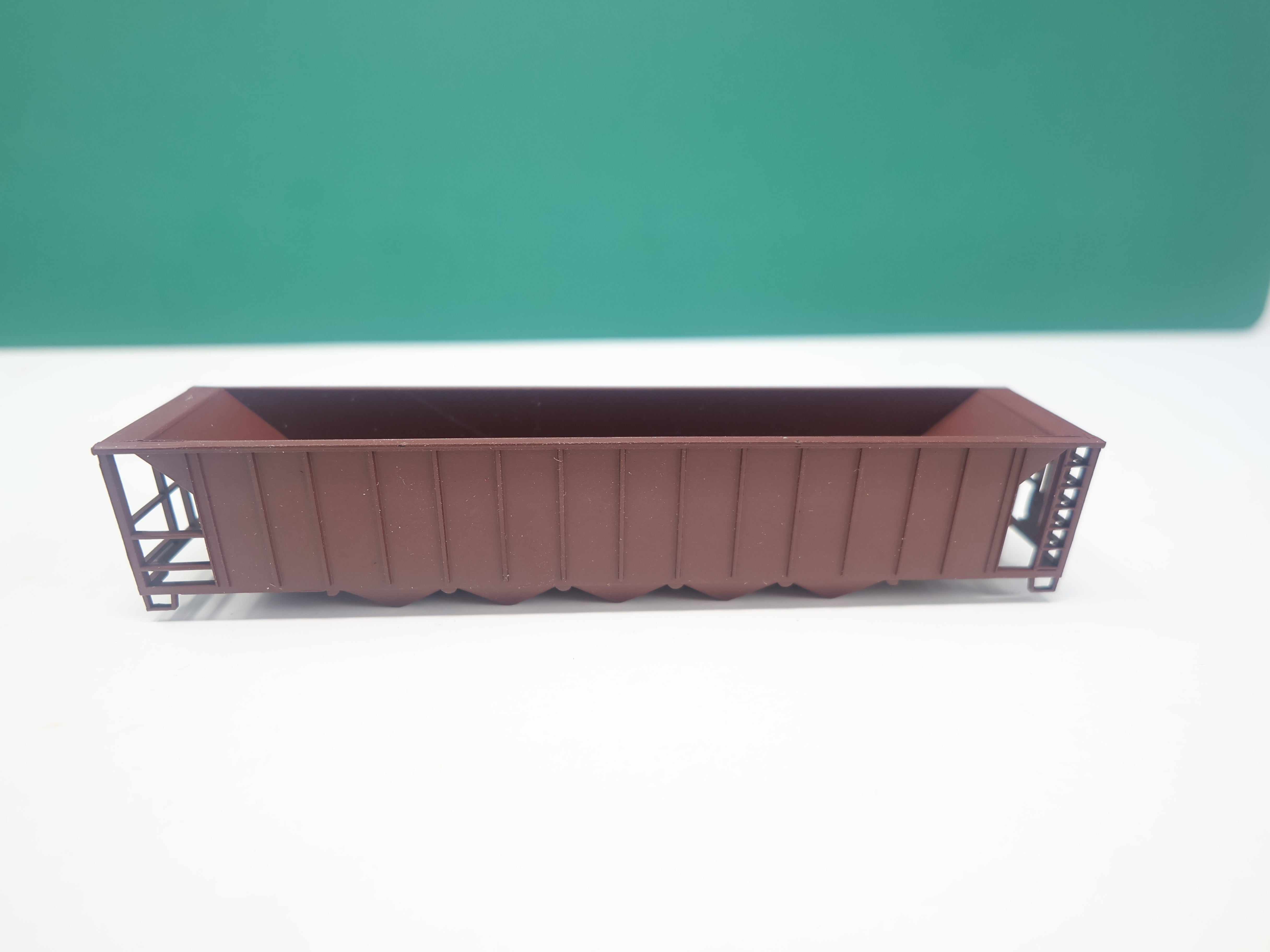 USED Precision Masters 1300 N Scale, Undecorated 5 Bay Hopper, No trucks