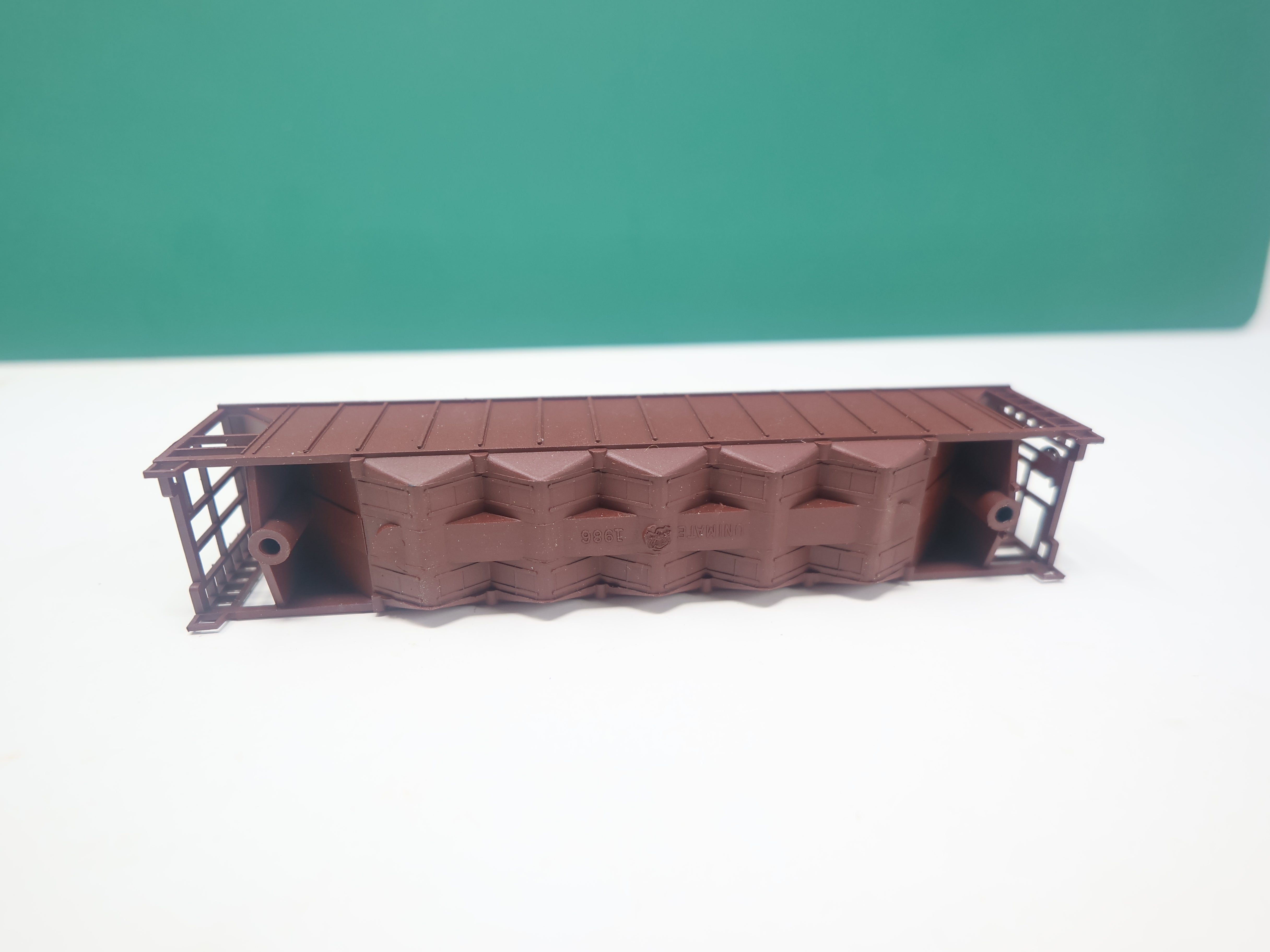 USED Precision Masters 1300 N Scale, Undecorated 5 Bay Hopper, No trucks