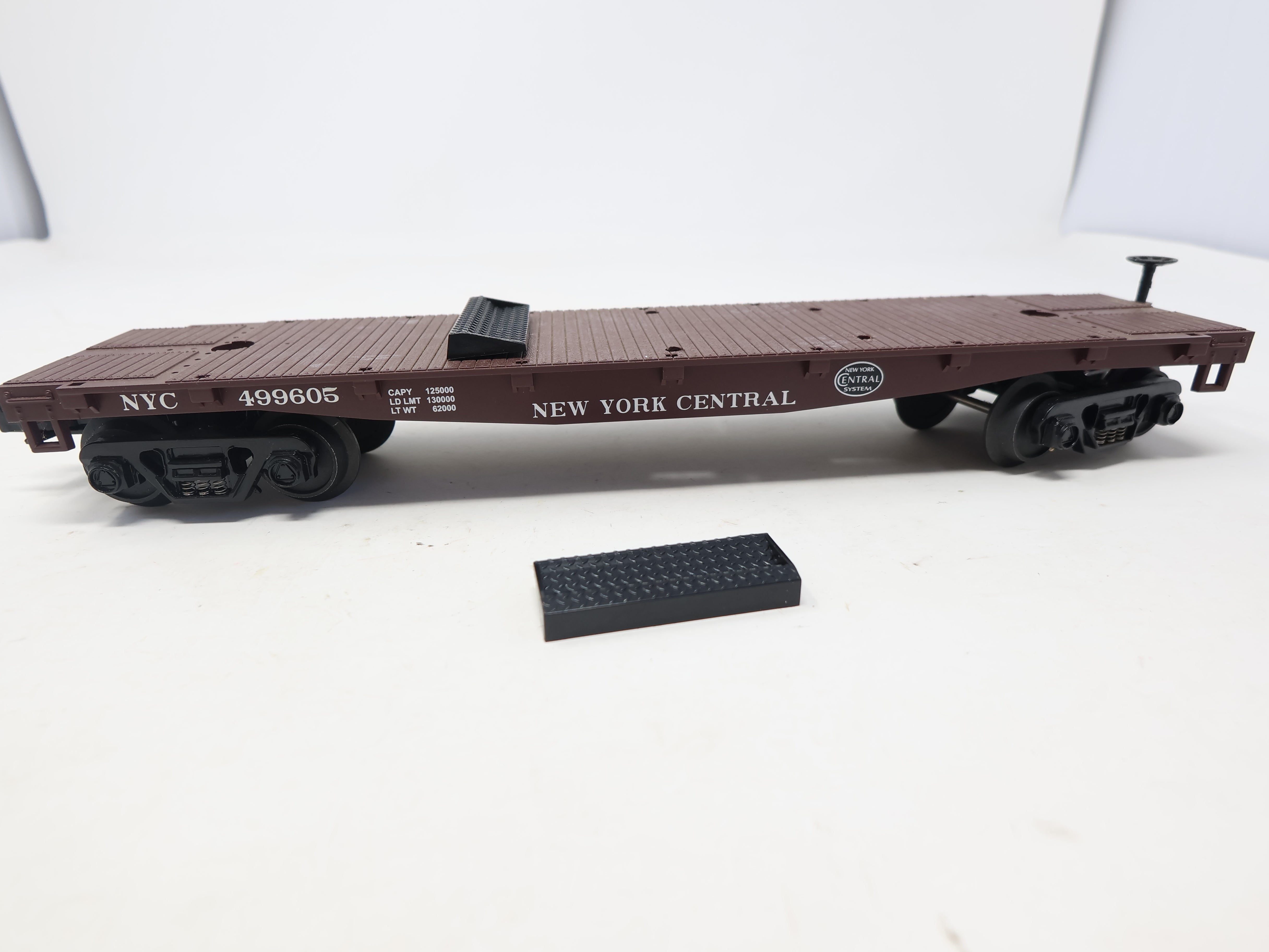 USED MTH Rail King 33-7608 O, Flat Car, New York Central NYC #499605