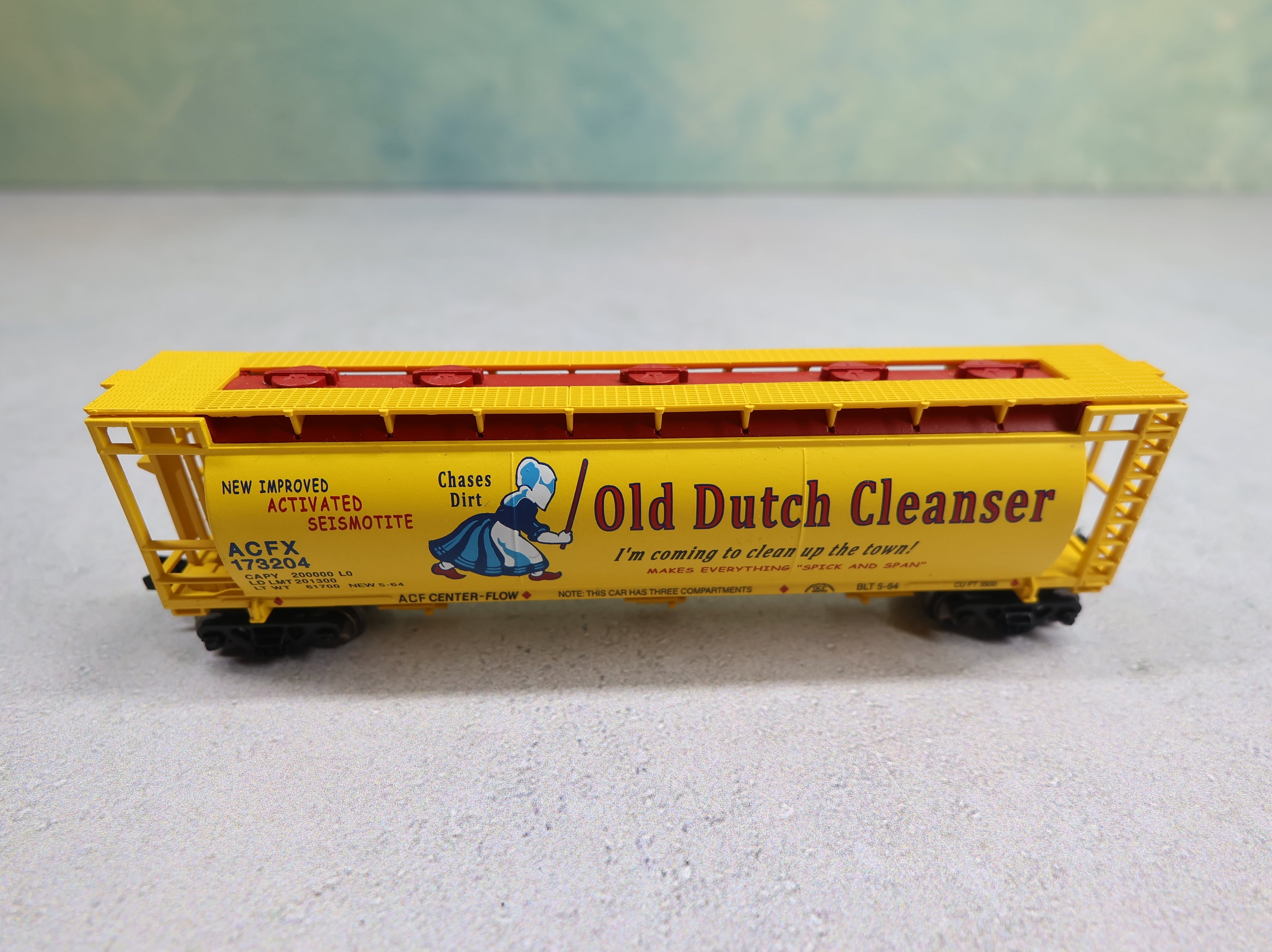 USED Bowser 37694 N Scale Cylindrical Hopper Old Dutch Cleanser ACFX #173204