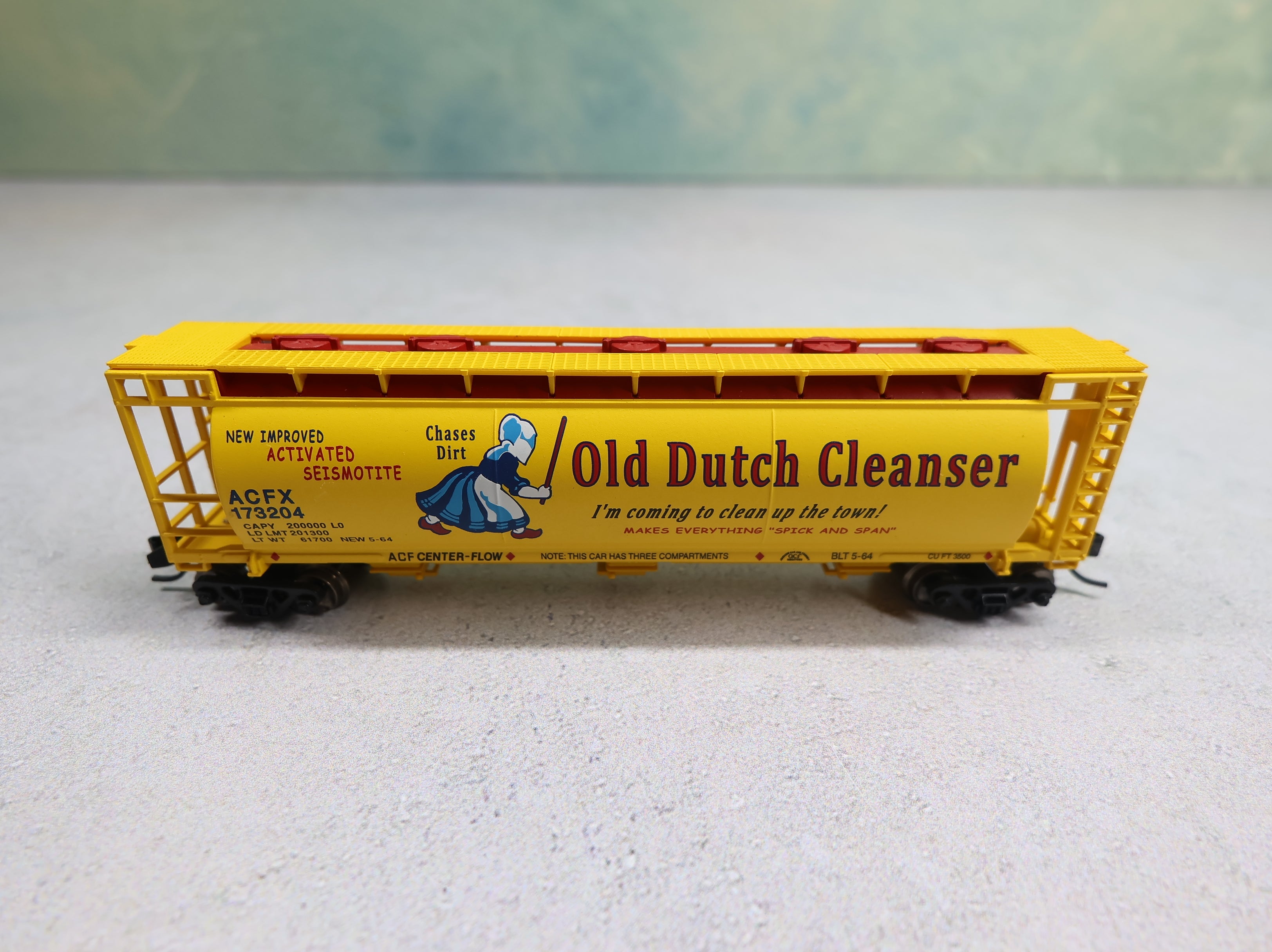 USED Bowser 37694 N Scale Cylindrical Hopper Old Dutch Cleanser ACFX #173204