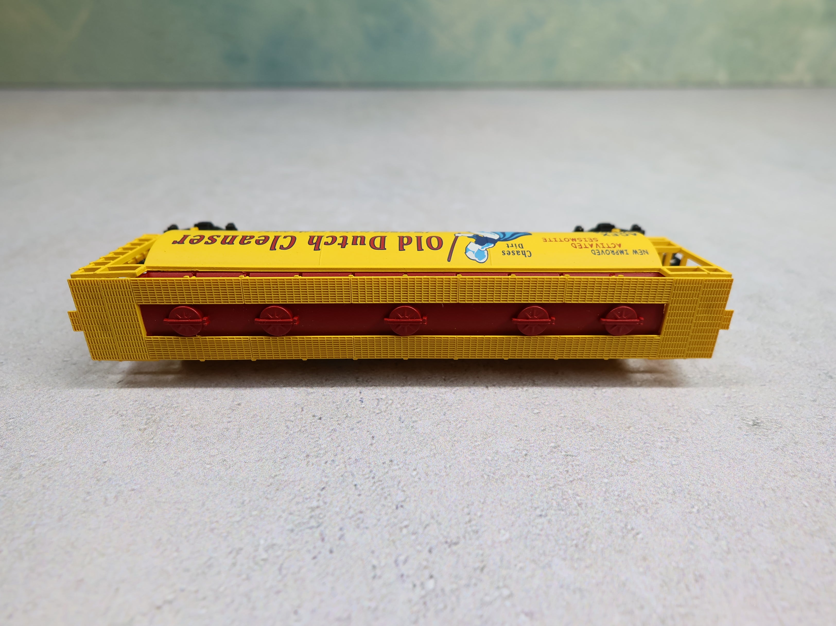 USED Bowser 37694 N Scale Cylindrical Hopper Old Dutch Cleanser ACFX #173204