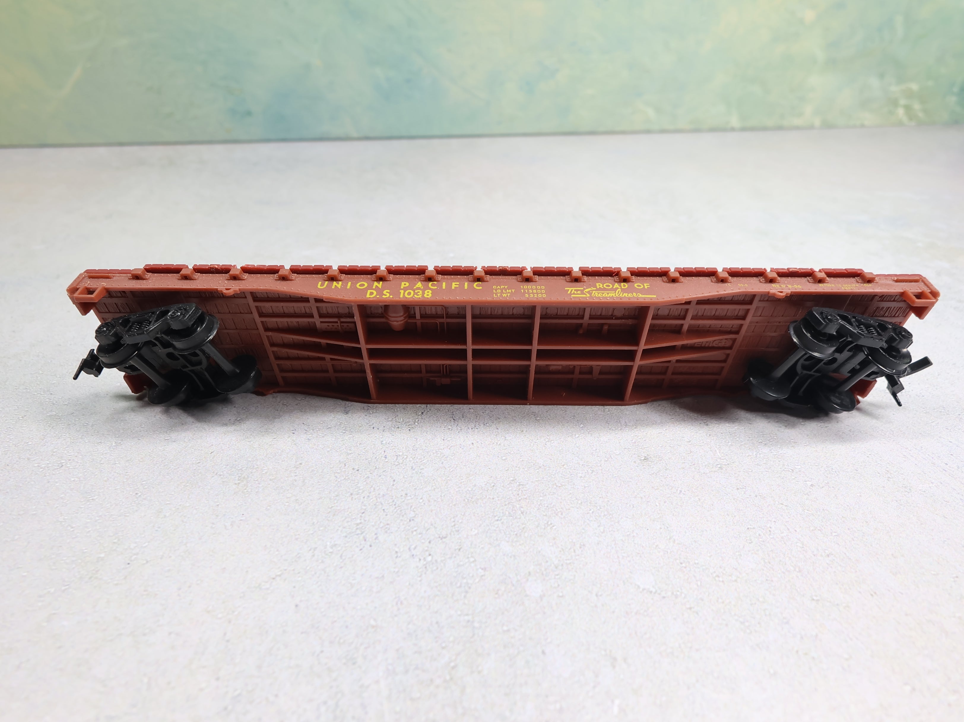 USED PEMCO HO Scale 50' Flat Car Union Pacific DS #1038