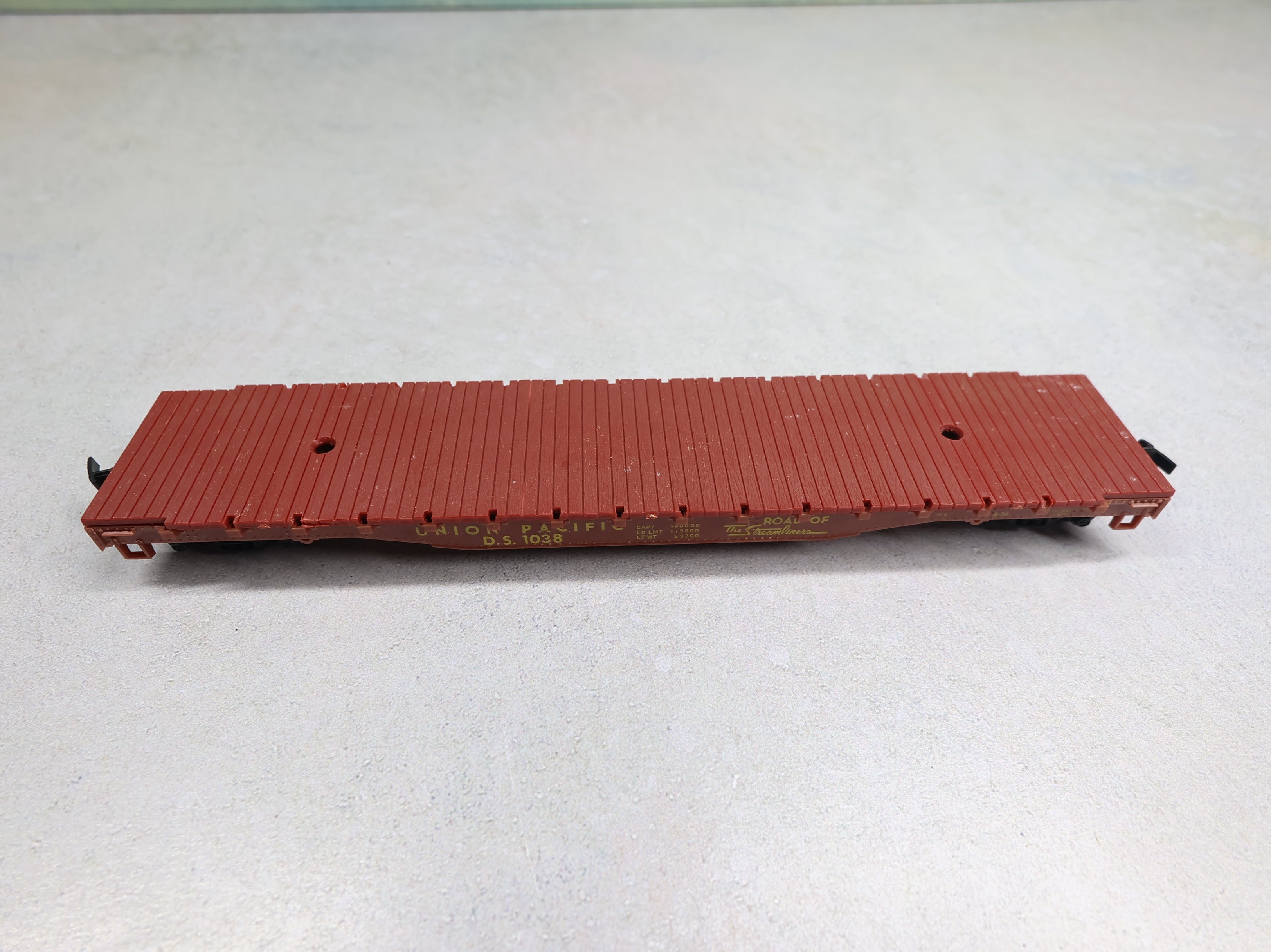 USED PEMCO HO Scale 50' Flat Car Union Pacific DS #1038