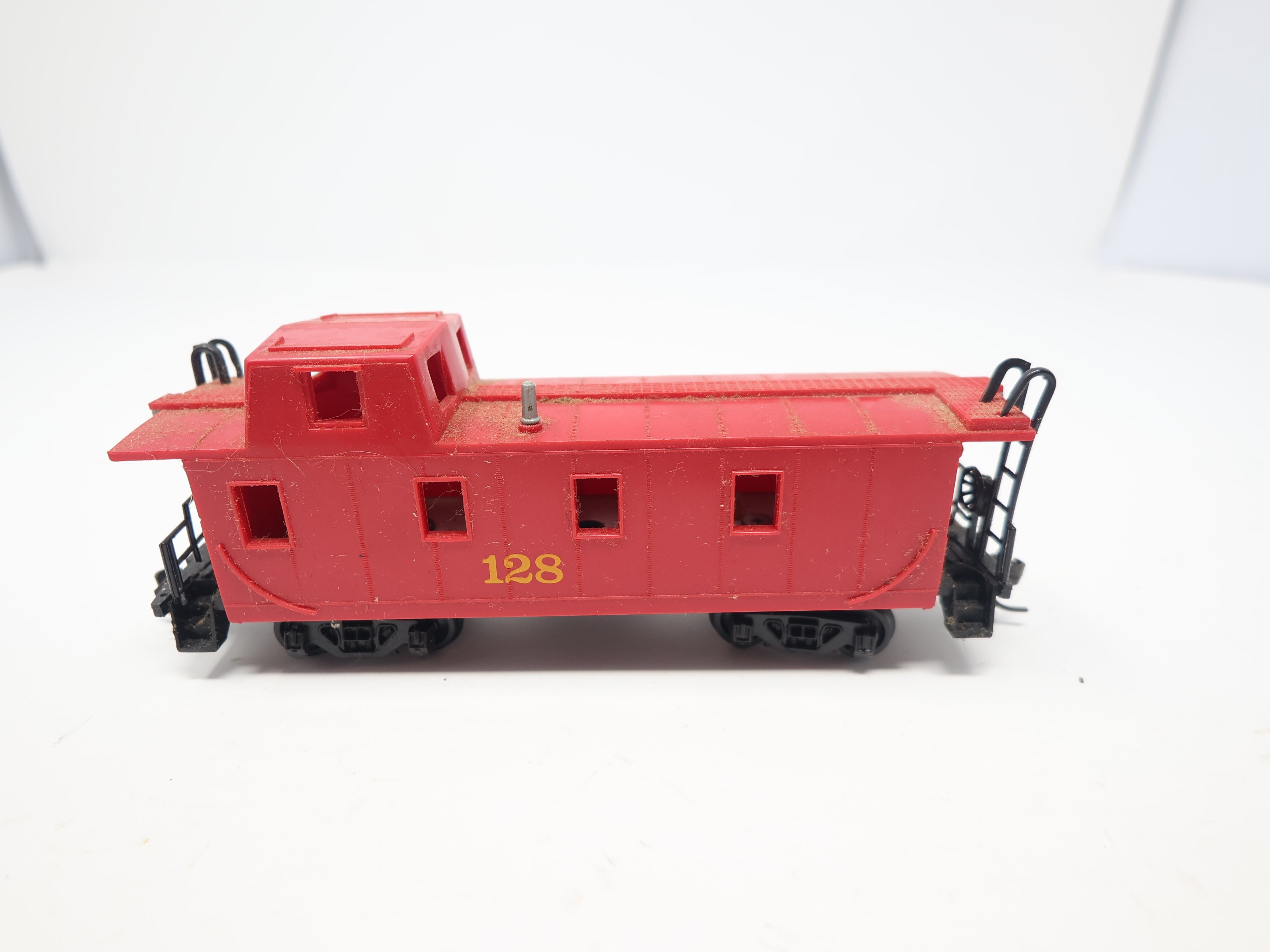 USED Bachmann HO Scale, Caboose #128