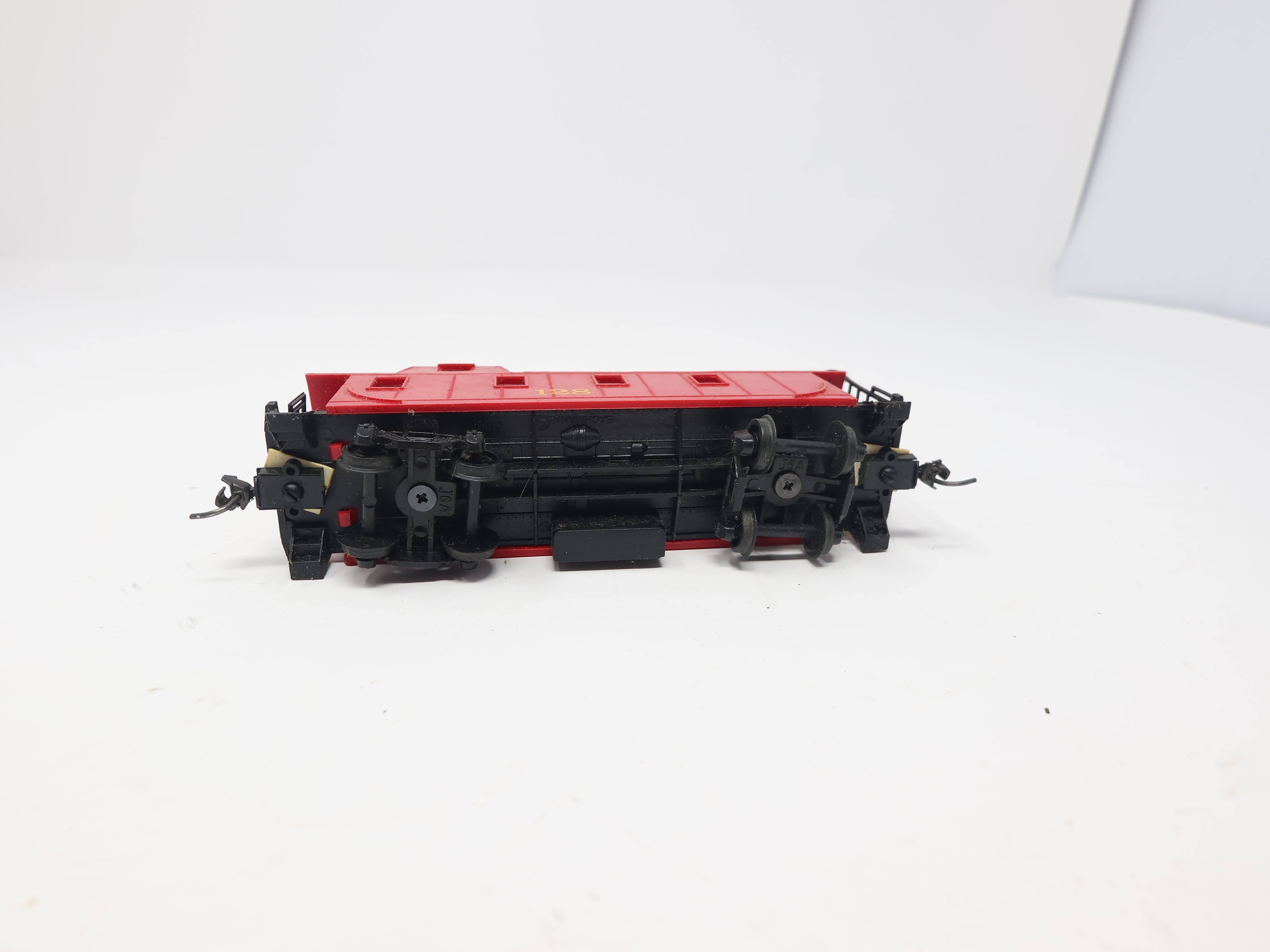 USED Bachmann HO Scale, Caboose #128