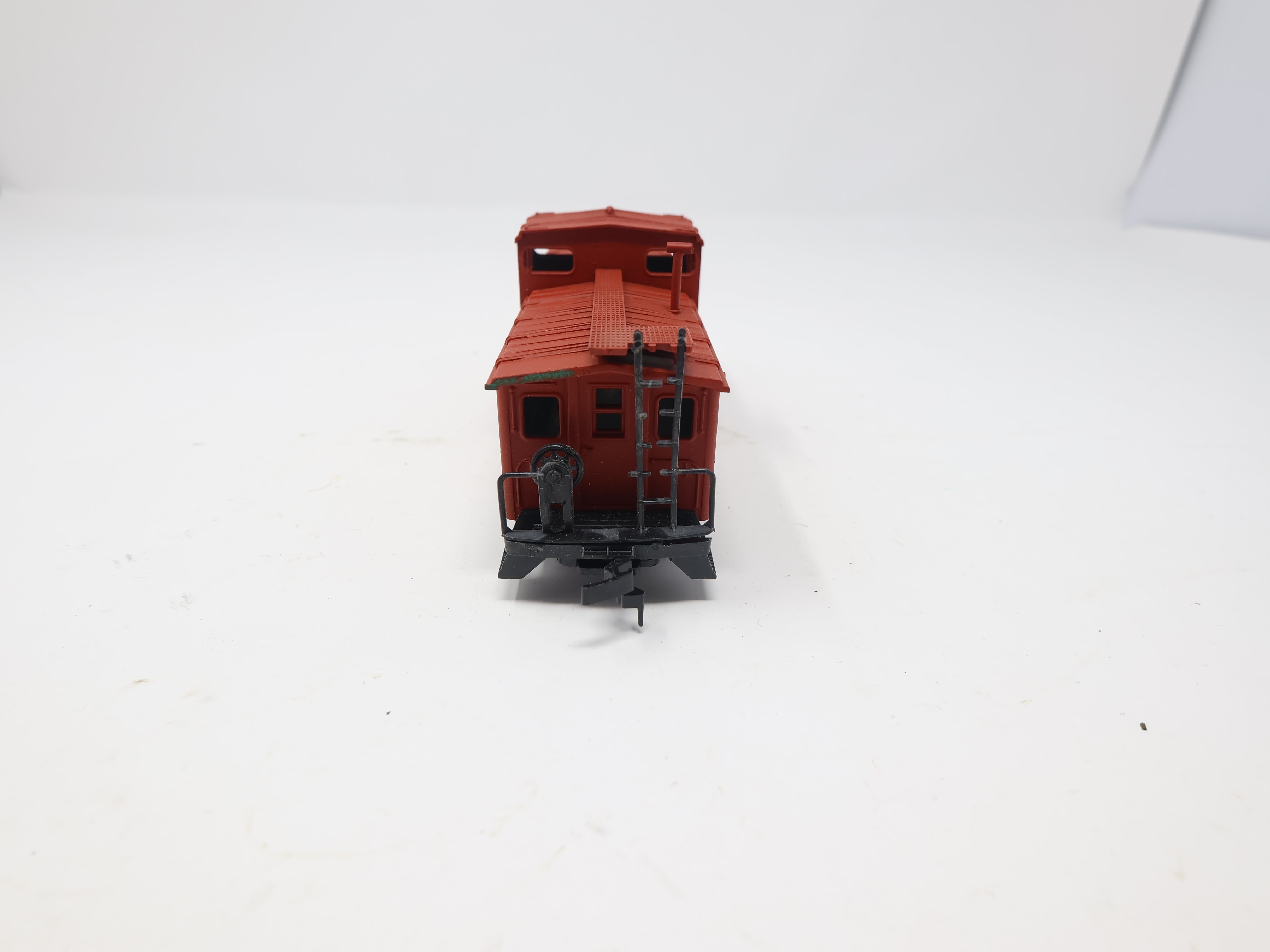 USED ROCO HO Scale, Safety Caboose, A Second Glance Your Living Chance