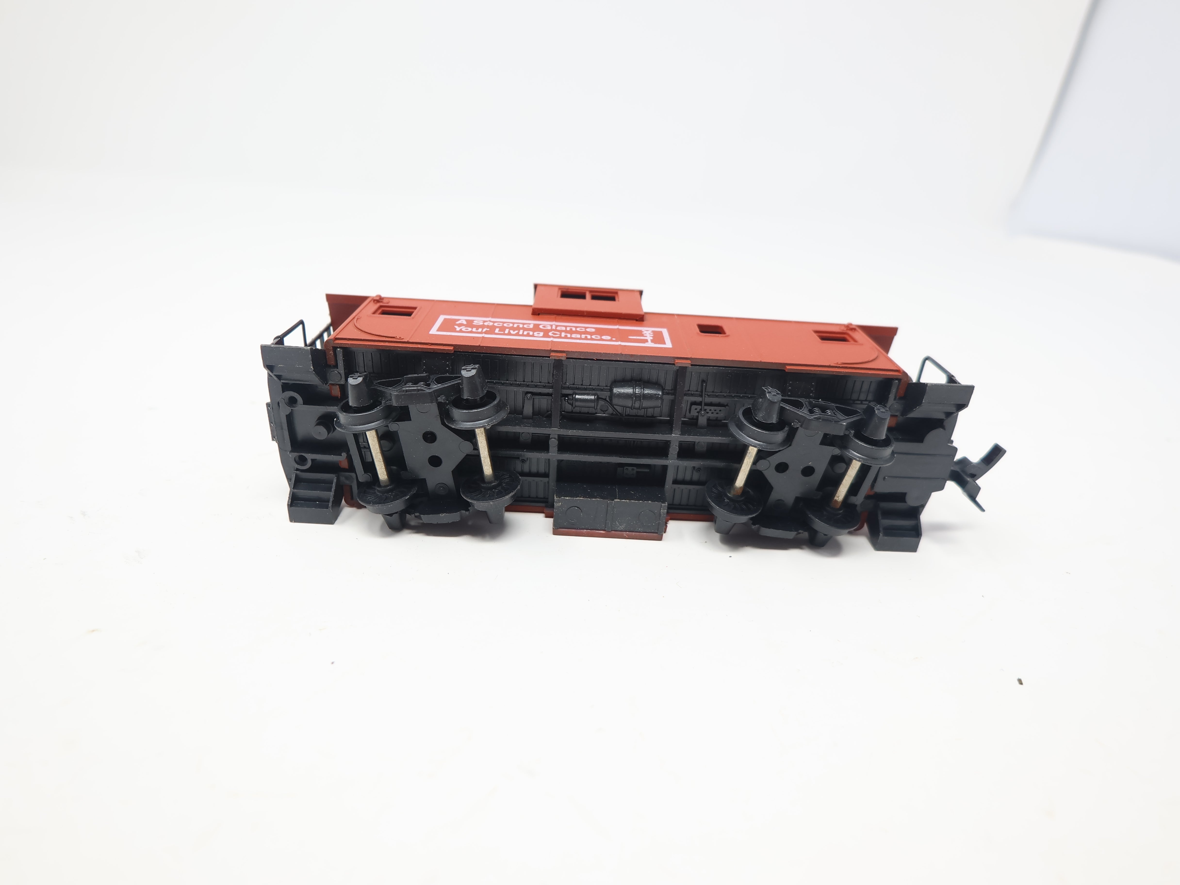 USED ROCO HO Scale, Safety Caboose, A Second Glance Your Living Chance