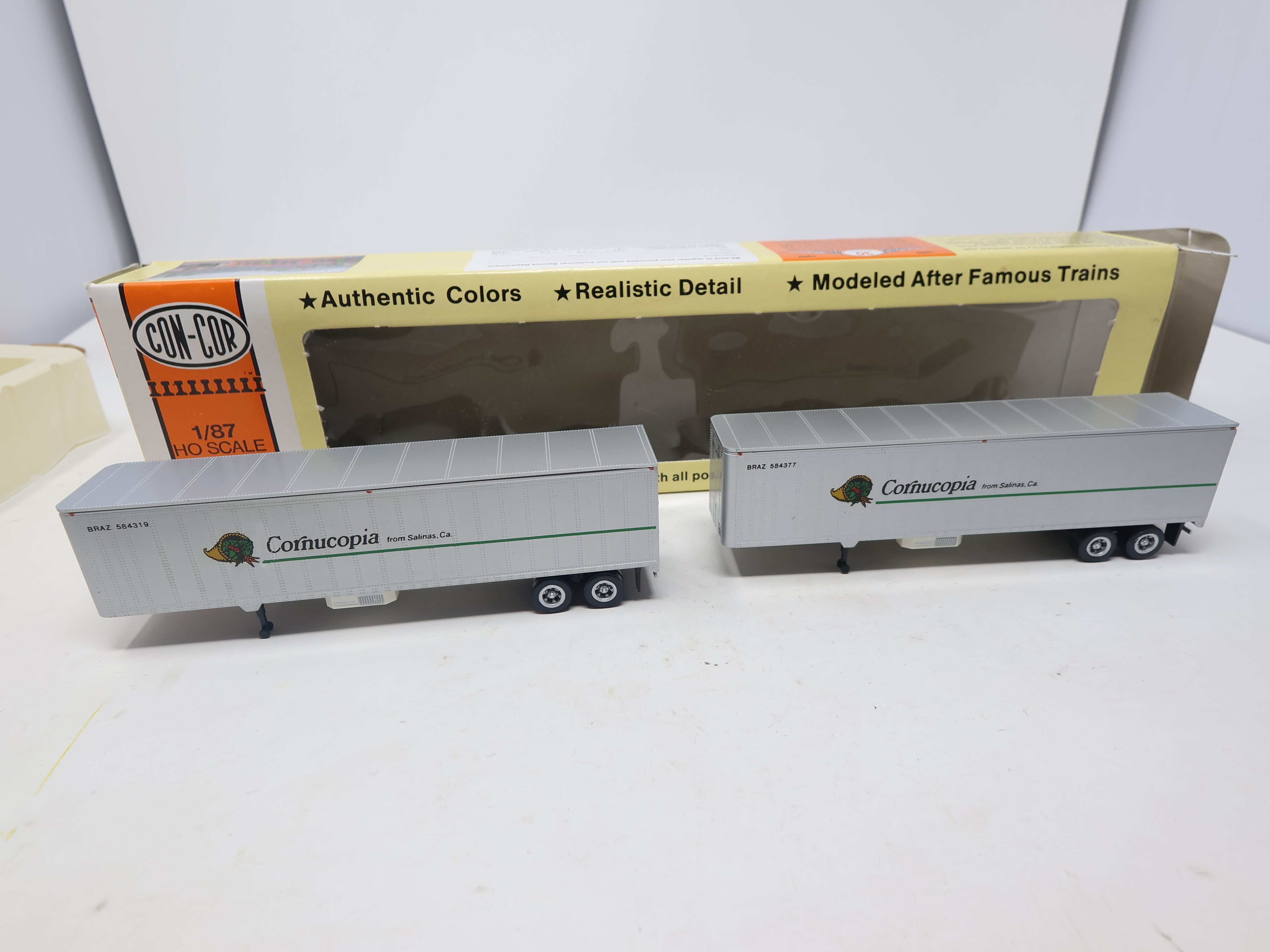 USED Con-Cor #4-008204 HO Scale, 45' Rivet Side Dry Van Trailers (2pk), Cornucopia Transportation BRAZ #584377
