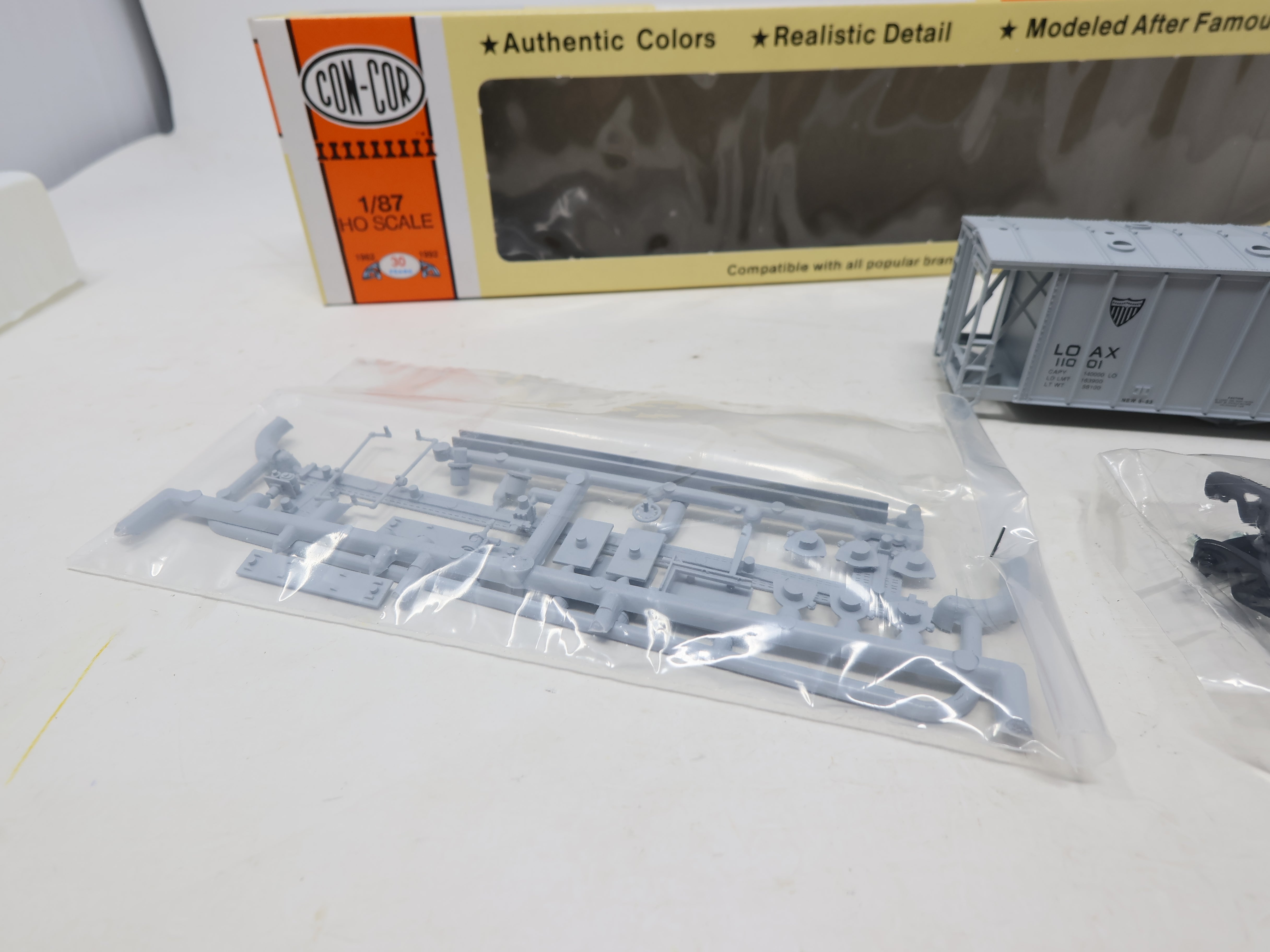 Con-Cor HO Scale, Airslide Hopper, American Refrigerator Transit LOAX #11001, MO PAC Historical Society (KIT)