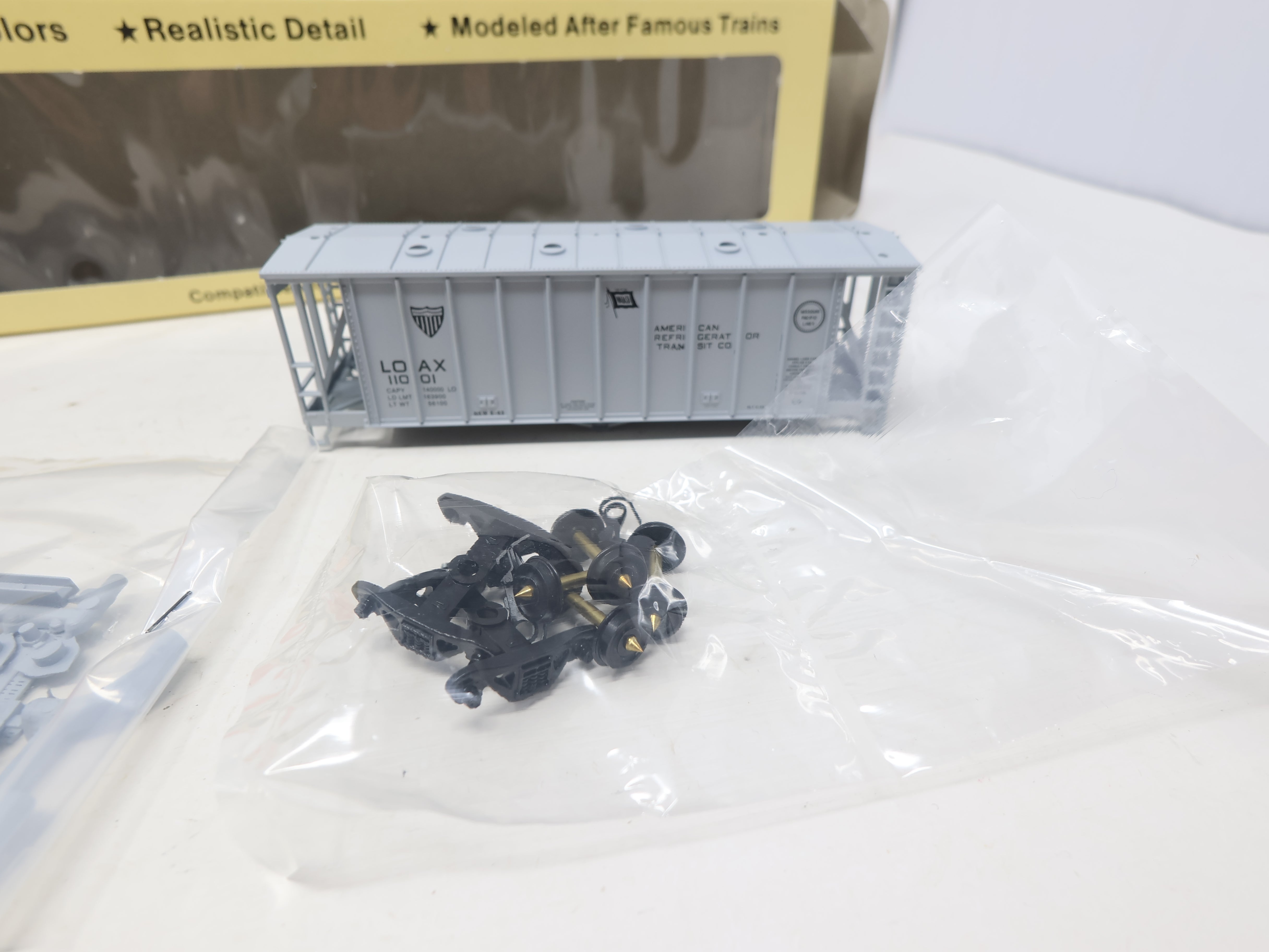 Con-Cor HO Scale, Airslide Hopper, American Refrigerator Transit LOAX #11001, MO PAC Historical Society (KIT)