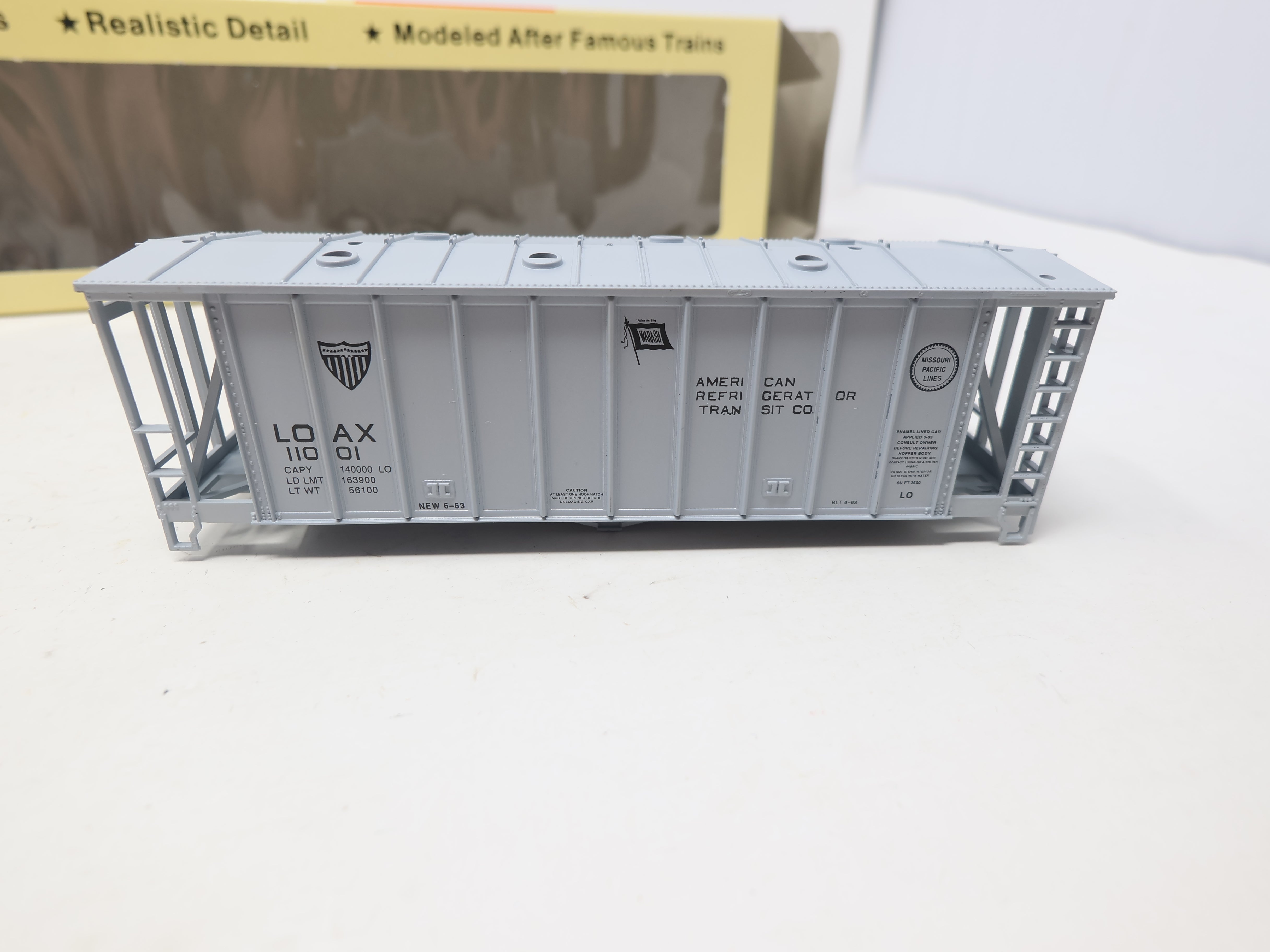 Con-Cor HO Scale, Airslide Hopper, American Refrigerator Transit LOAX #11001, MO PAC Historical Society (KIT)
