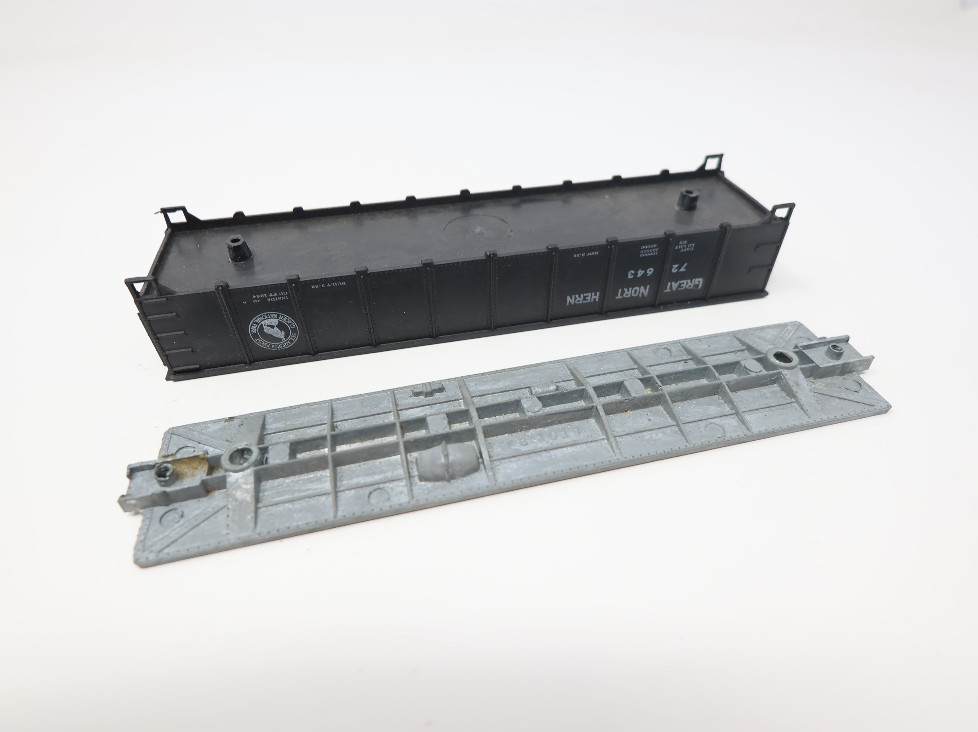 USED Roundhouse HO Scale Gondola Great Northern #72643