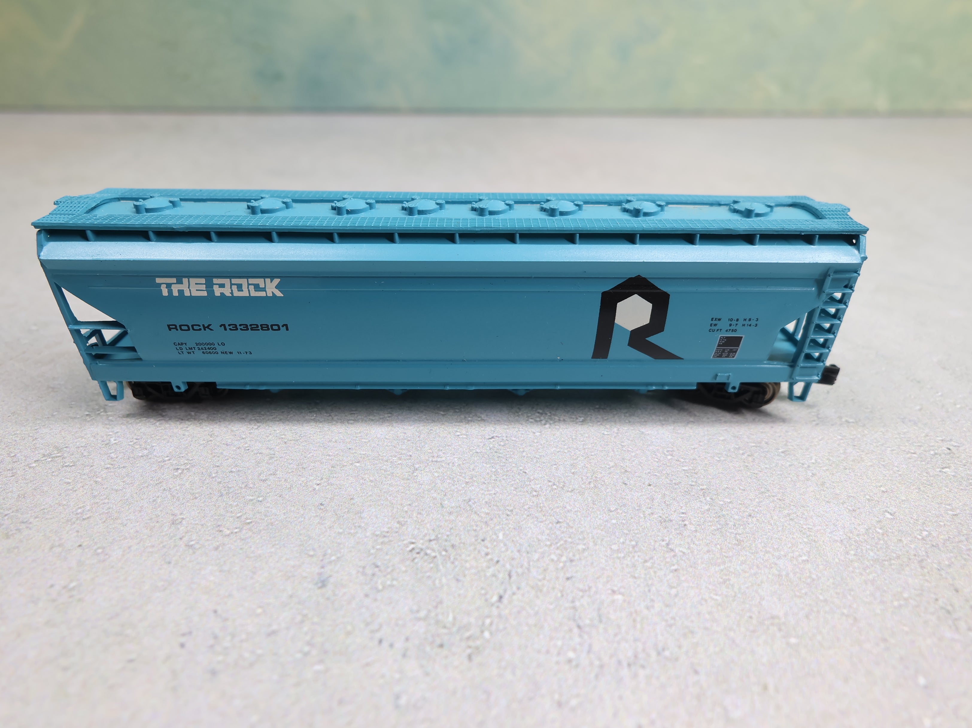 USED Bachmann 76636 N Scale 56' Centerflow Hopper Rock Island #1332801