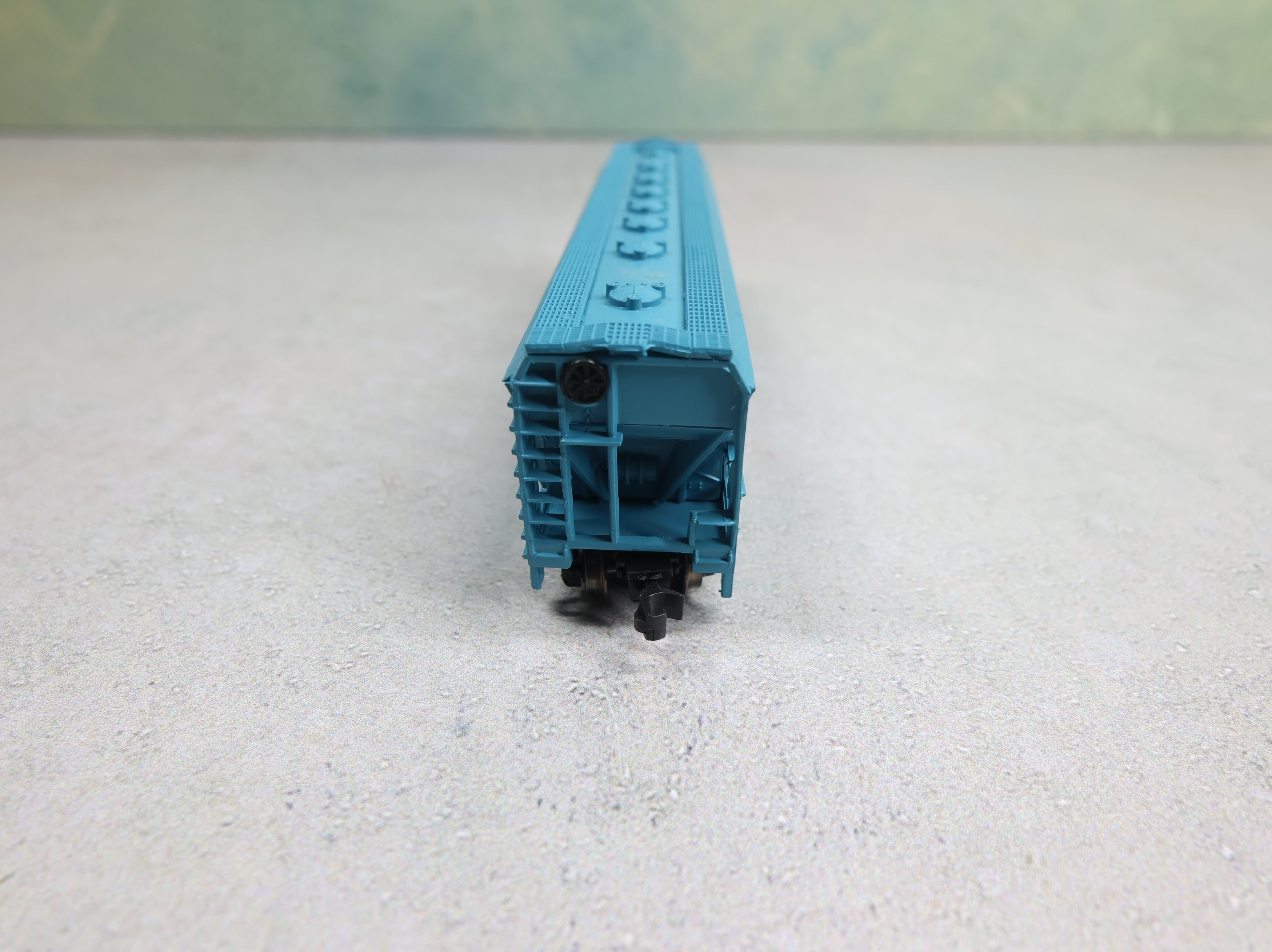 USED Bachmann 76636 N Scale 56' Centerflow Hopper Rock Island #1332801