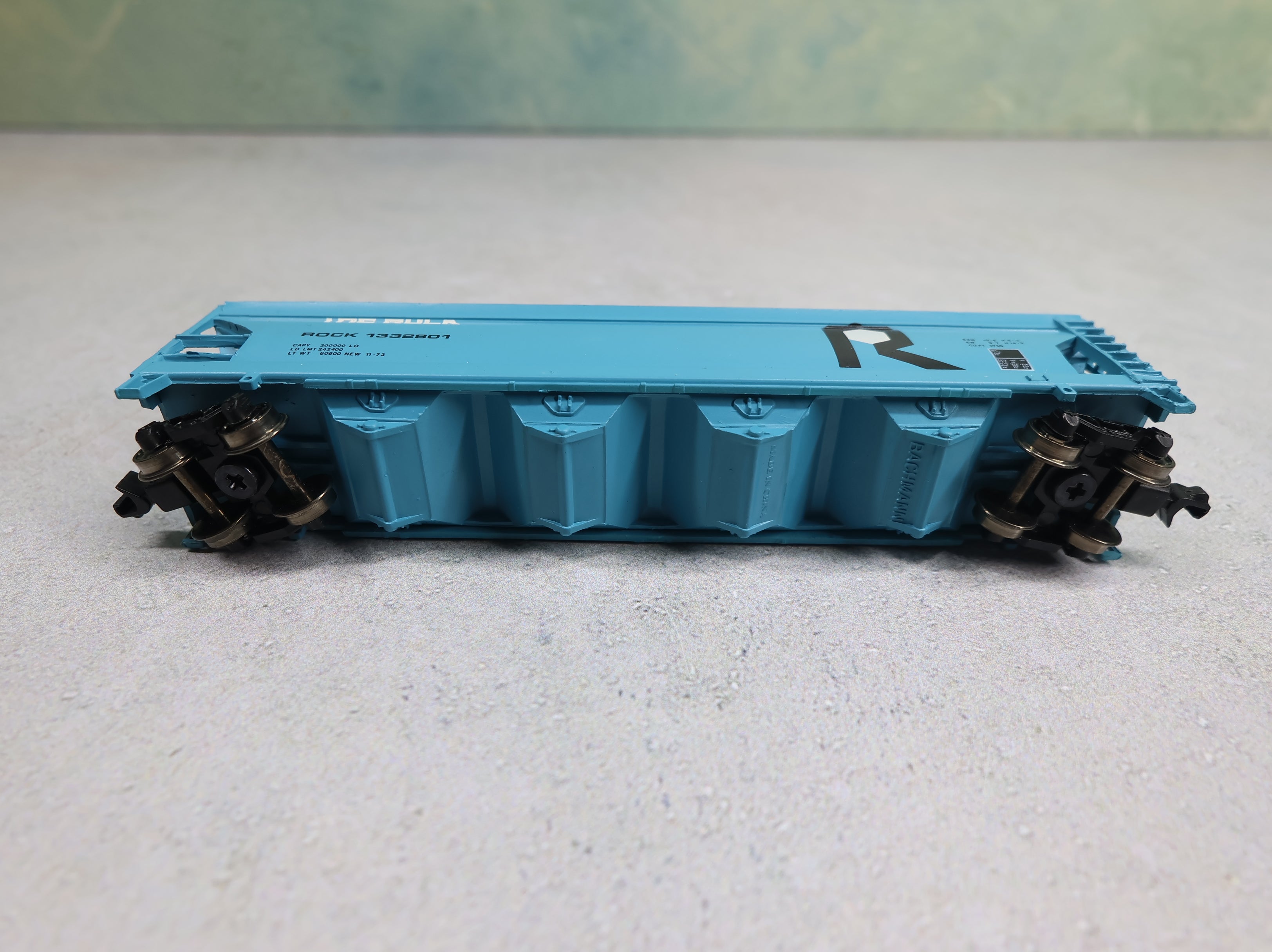 USED Bachmann 76636 N Scale 56' Centerflow Hopper Rock Island #1332801