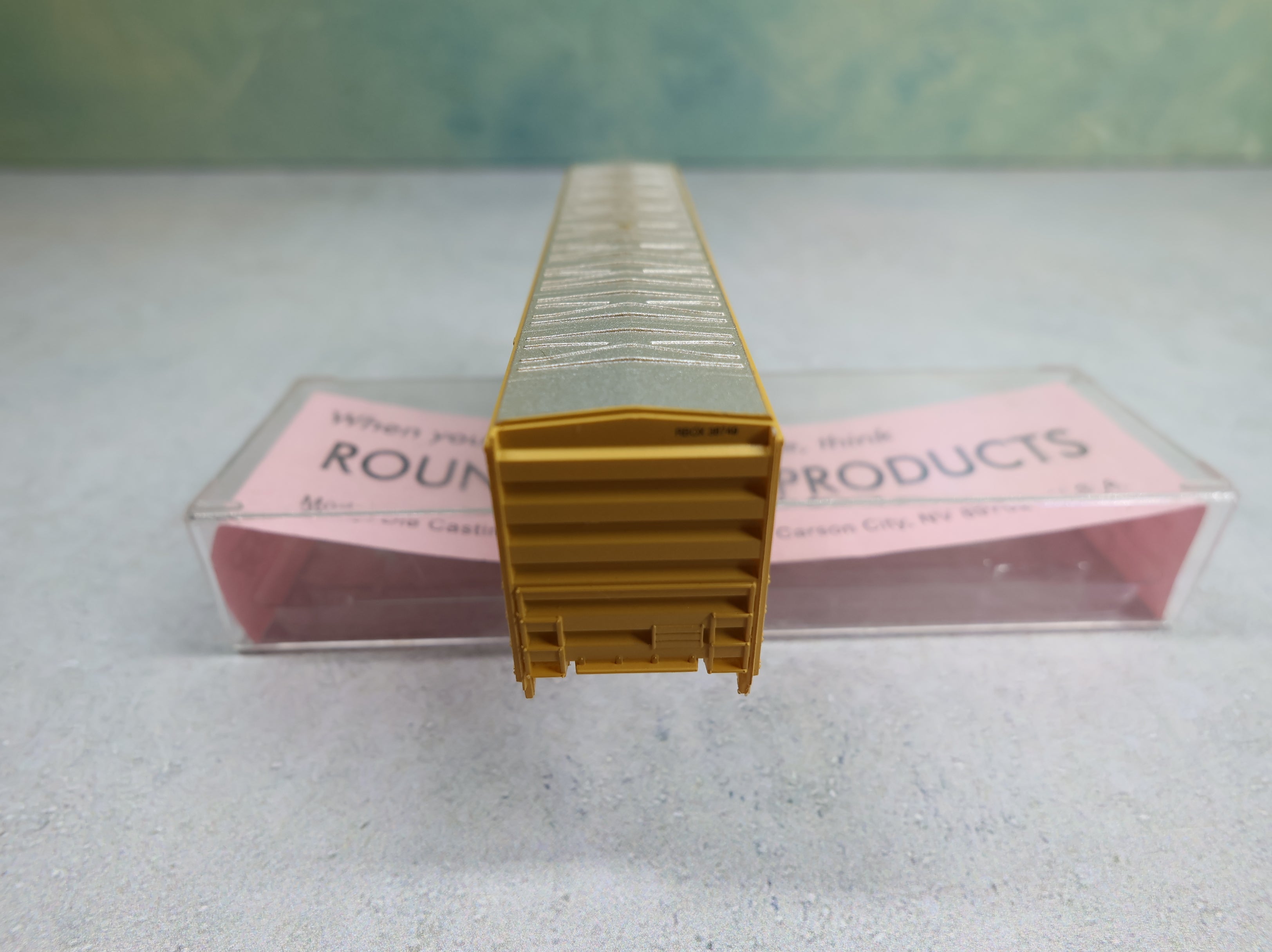 USED Roundhouse N Scale 50' Box Car Railbox RBOX #38749 KIT