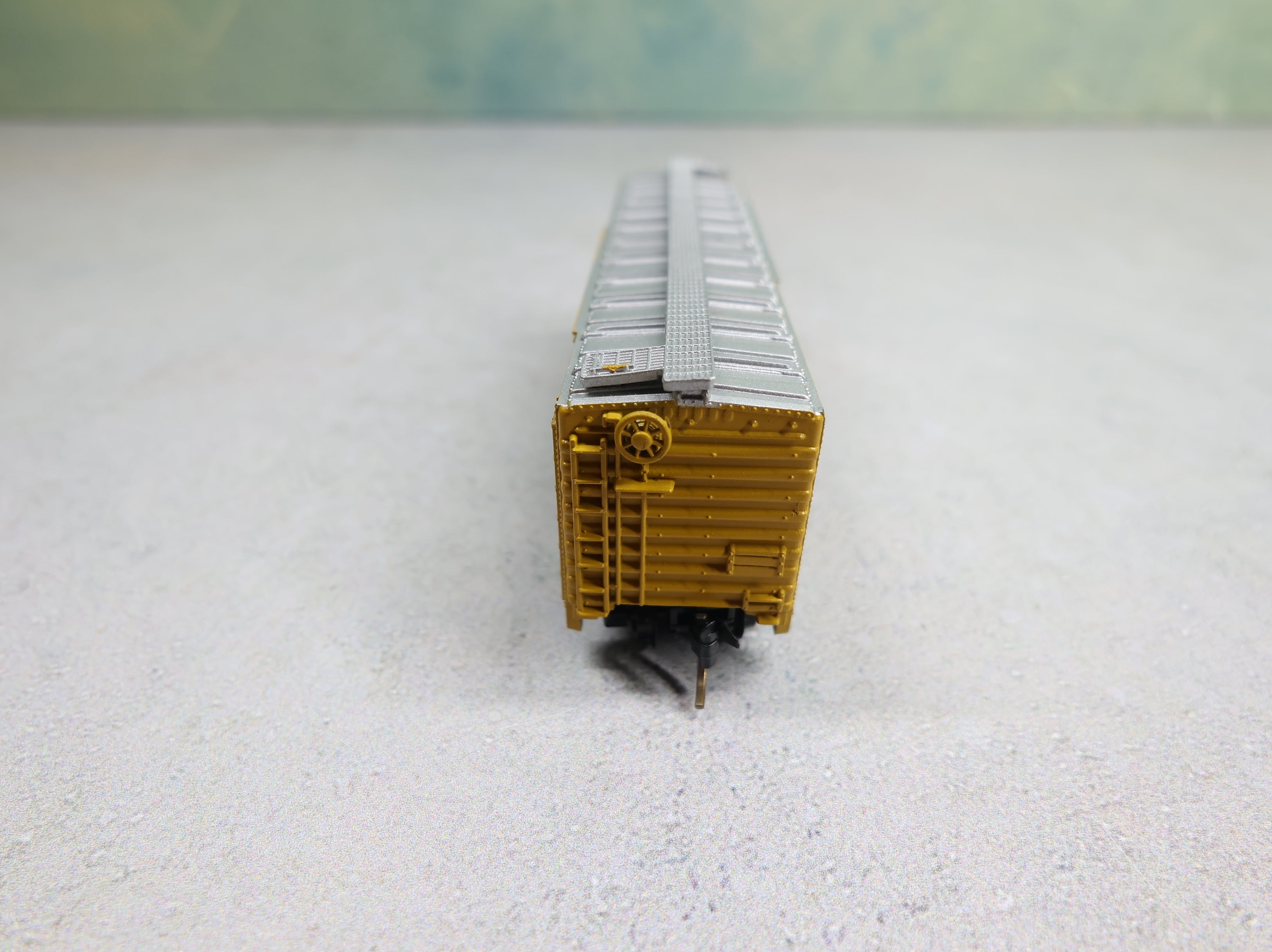 USED Atlas N Scale 40' Box Car Baltimore and Ohio B&O #182396 Knuckle Couplers